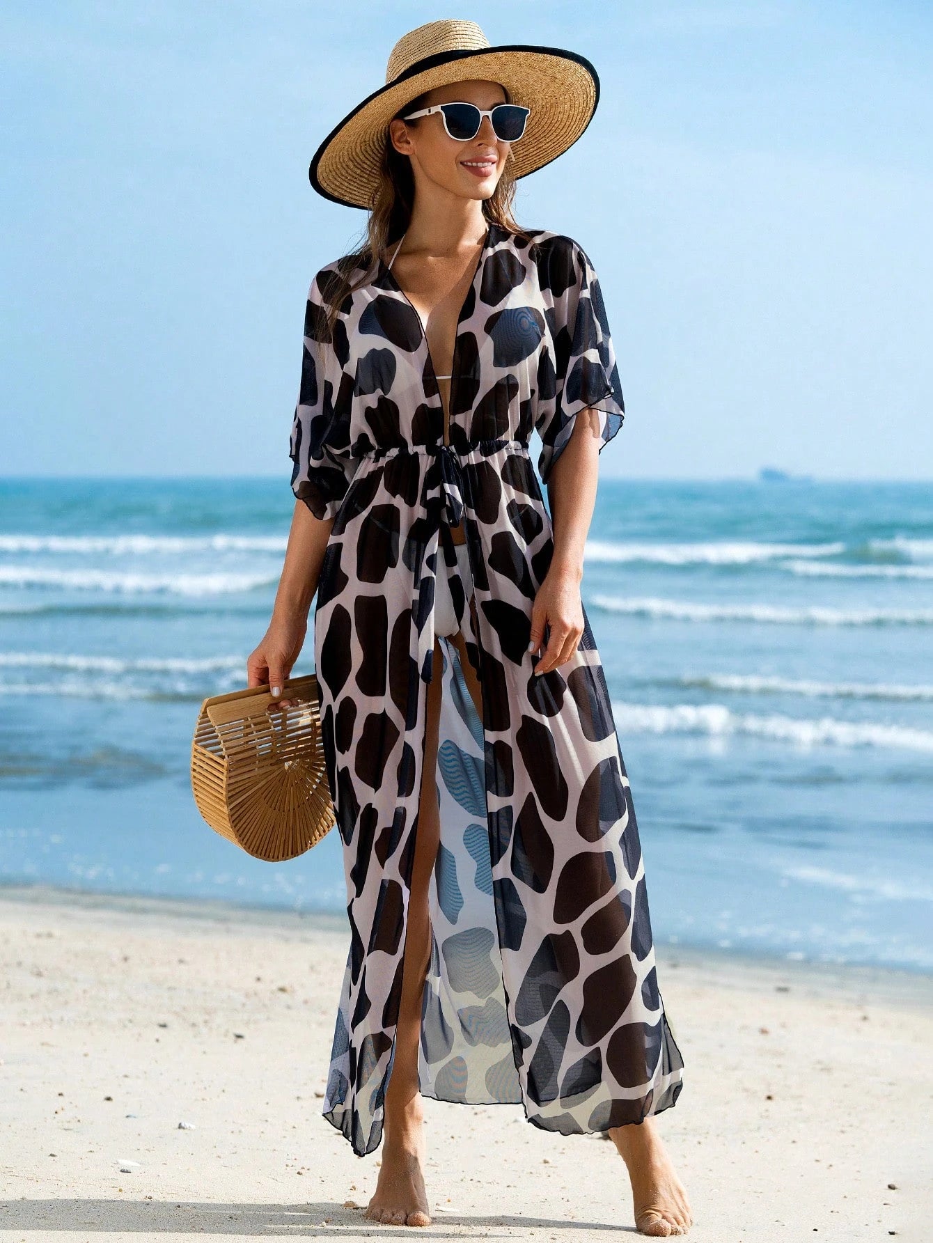 Swim Lushoire Quimono estilo praia com estampa de vaca, mangas murciélago e cinto de amarração na cintura para as férias de verão.