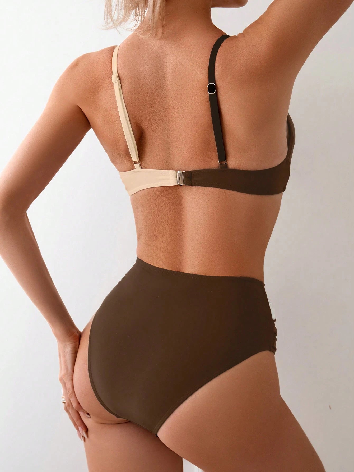 SHEIN Swim Conjunto de Bikini feminino com detalhe transversal em blocos de cores para o verão na praia