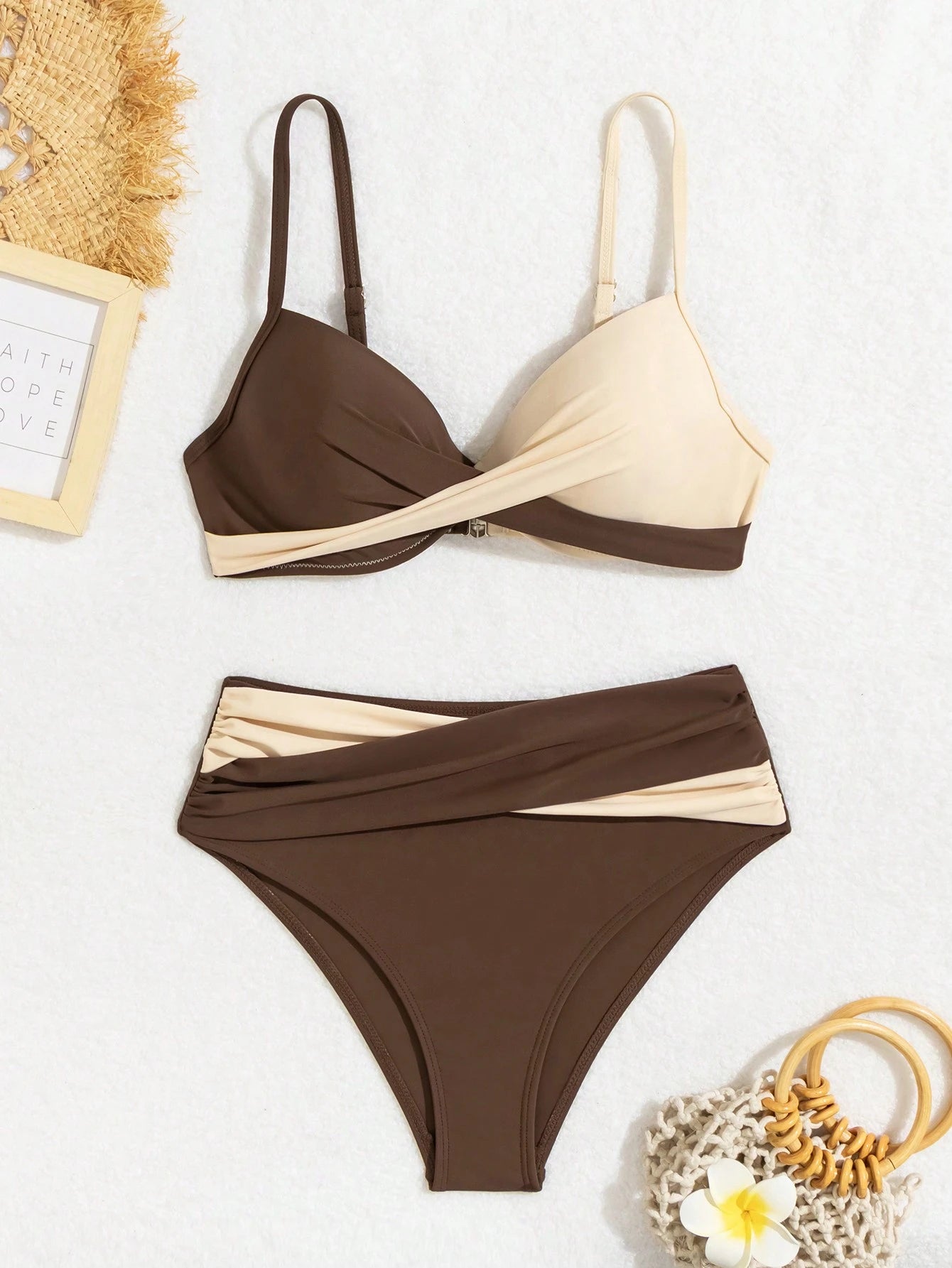 SHEIN Swim Conjunto de Bikini feminino com detalhe transversal em blocos de cores para o verão na praia