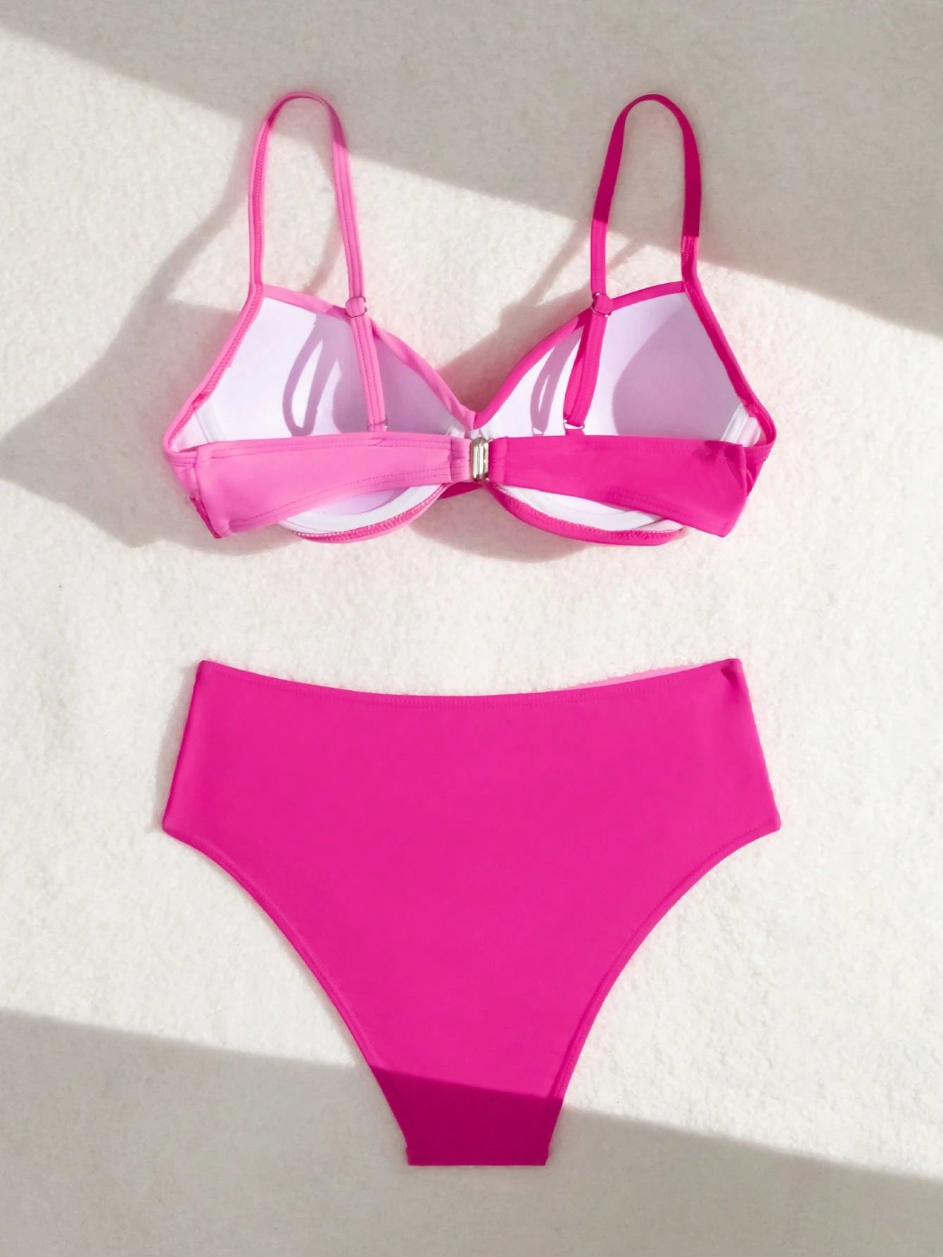 SHEIN Swim Conjunto de Bikini feminino com detalhe transversal em blocos de cores para o verão na praia