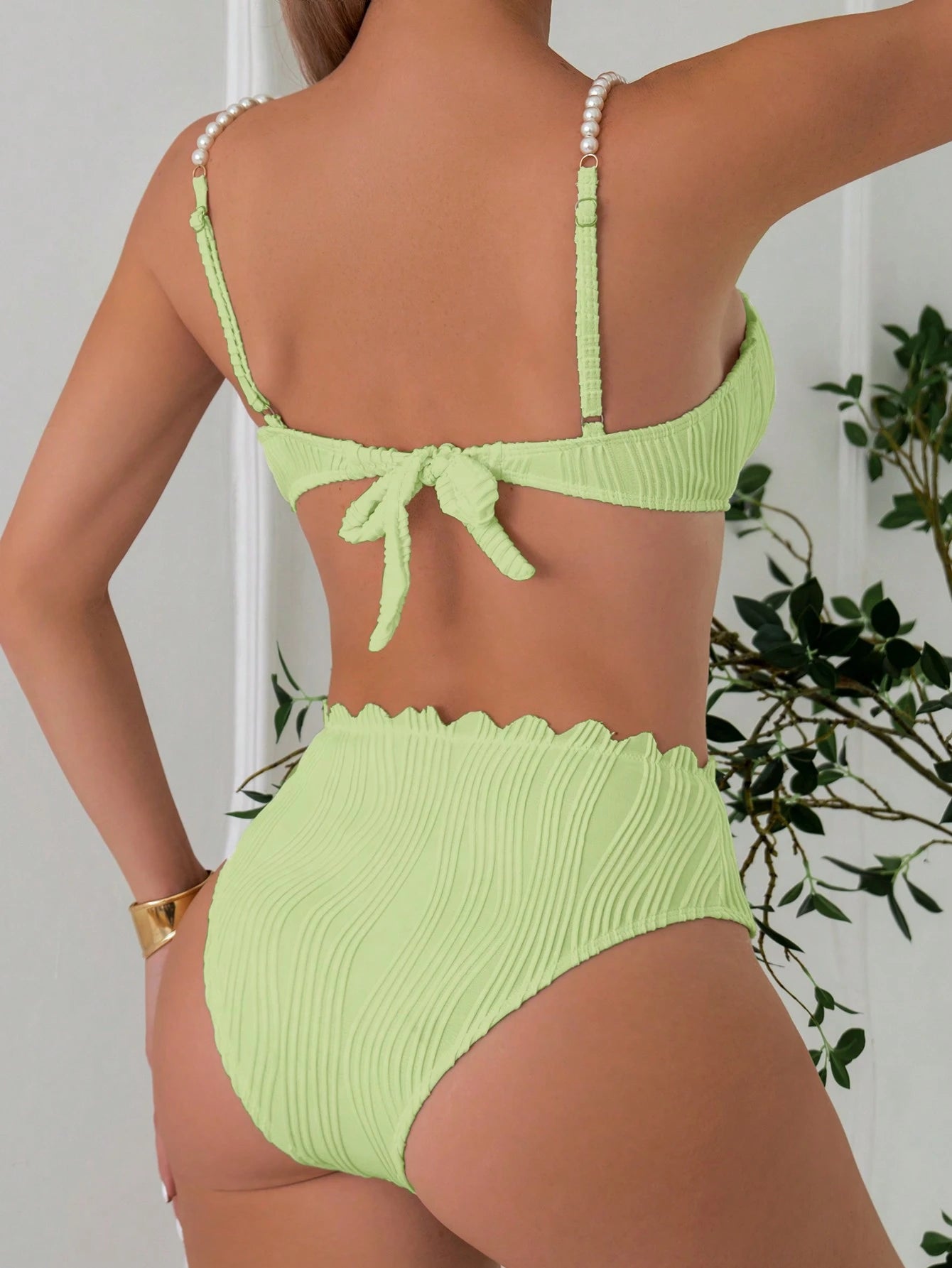 Conjunto de Maiô Bikini Sexy Feminino para o Verão na Praia com tiras de ombro decoradas com pérolas falsas