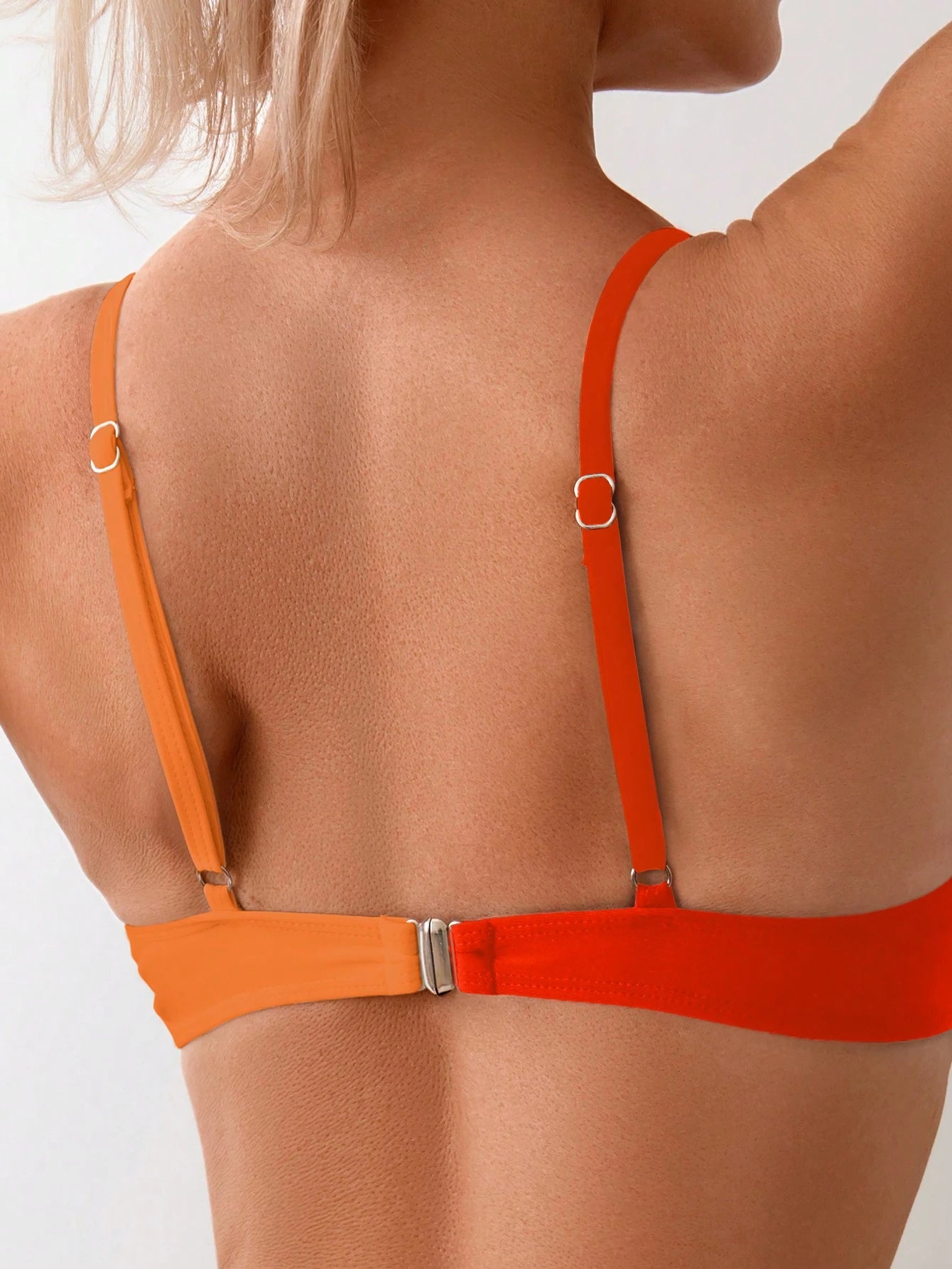 SHEIN Swim Conjunto de Bikini feminino com detalhe transversal em blocos de cores para o verão na praia