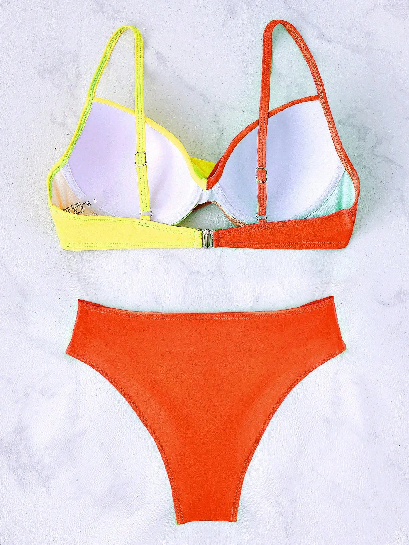 SHEIN Swim Conjunto de Bikini feminino com detalhe transversal em blocos de cores para o verão na praia