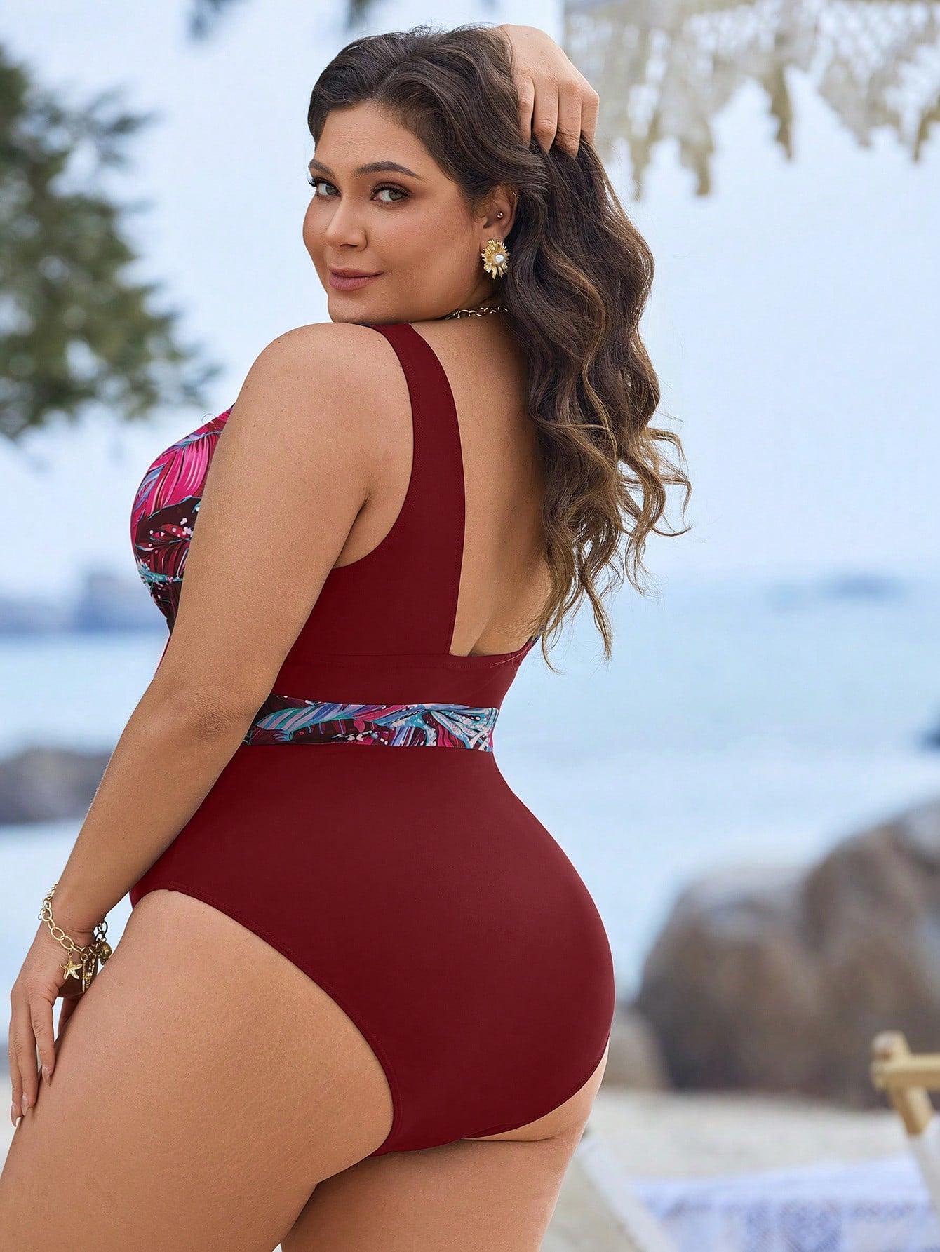 Swim Lushoire Maiô Plus Size com Estampa de Praia e Colorblock