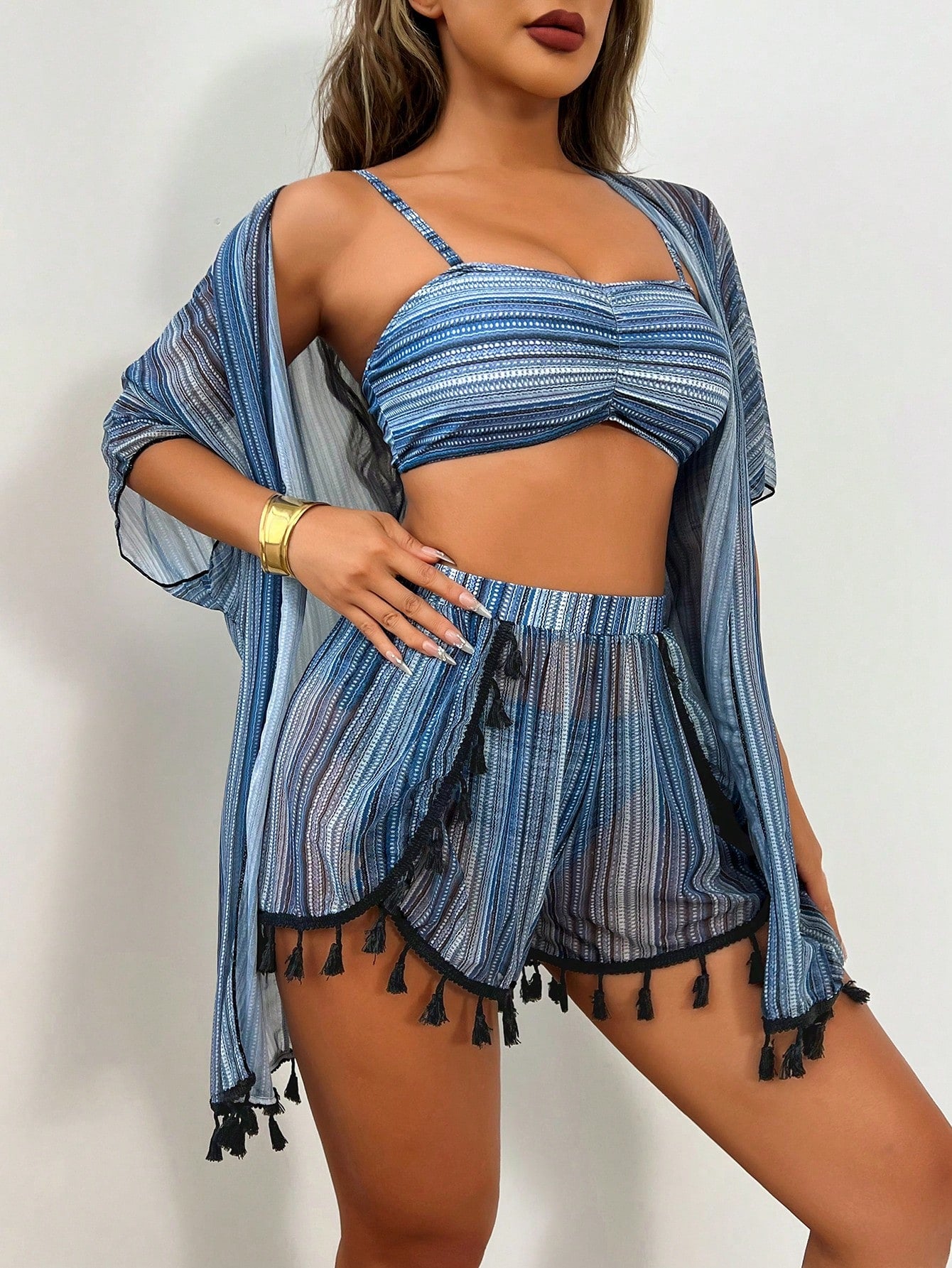 SHEIN Swim 4 Peças Conjunto de Maiô Bikini com Top Franzido de Estampa Geométrica, Parte de Baixo de Maiô Bikini de Padrão Geométrico, Cardigan Colorido com Franjas e Shorts Coloridos com Franjas, Carnaval de Verão