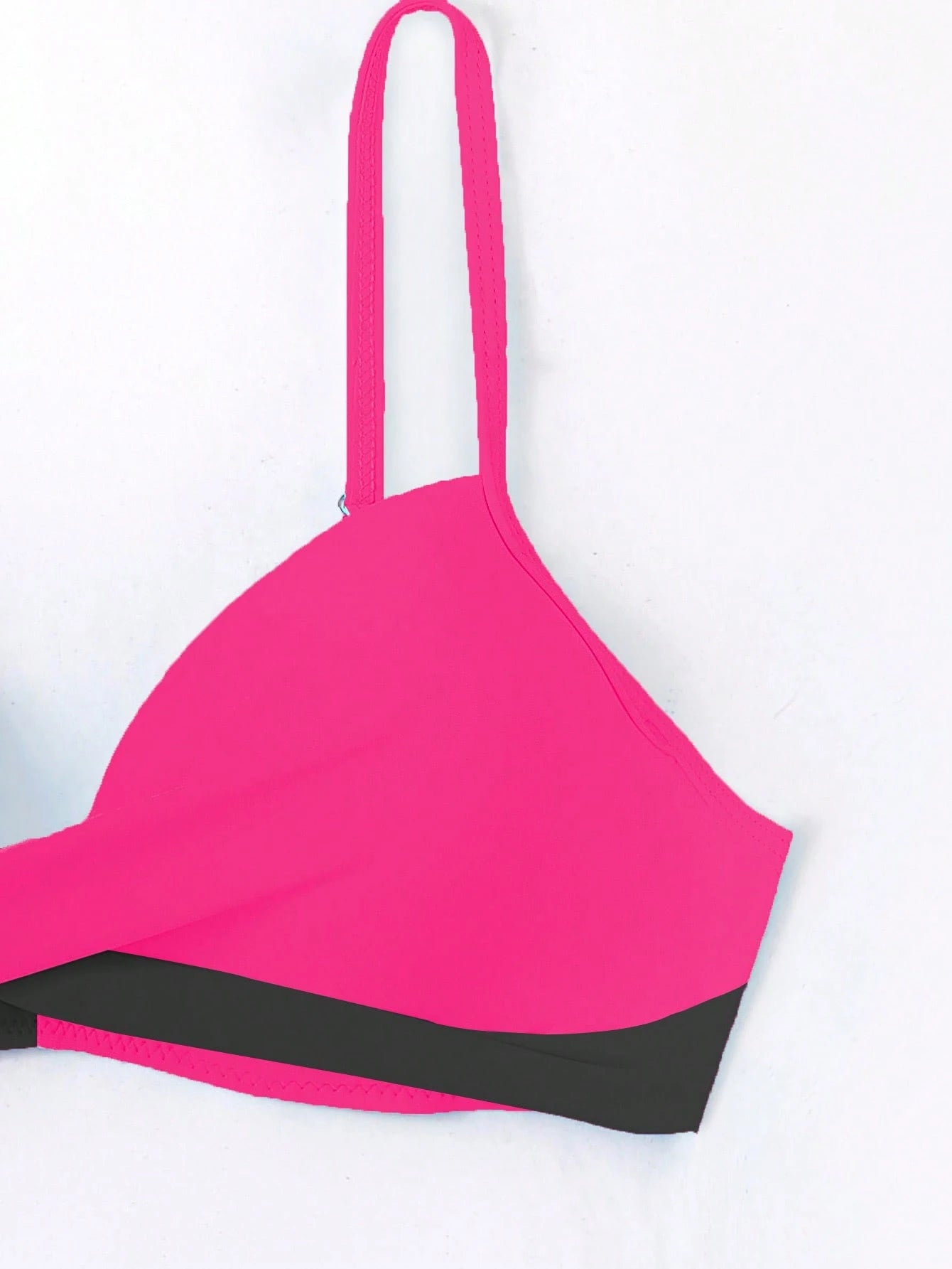 SHEIN Swim Conjunto de Bikini feminino com detalhe transversal em blocos de cores para o verão na praia
