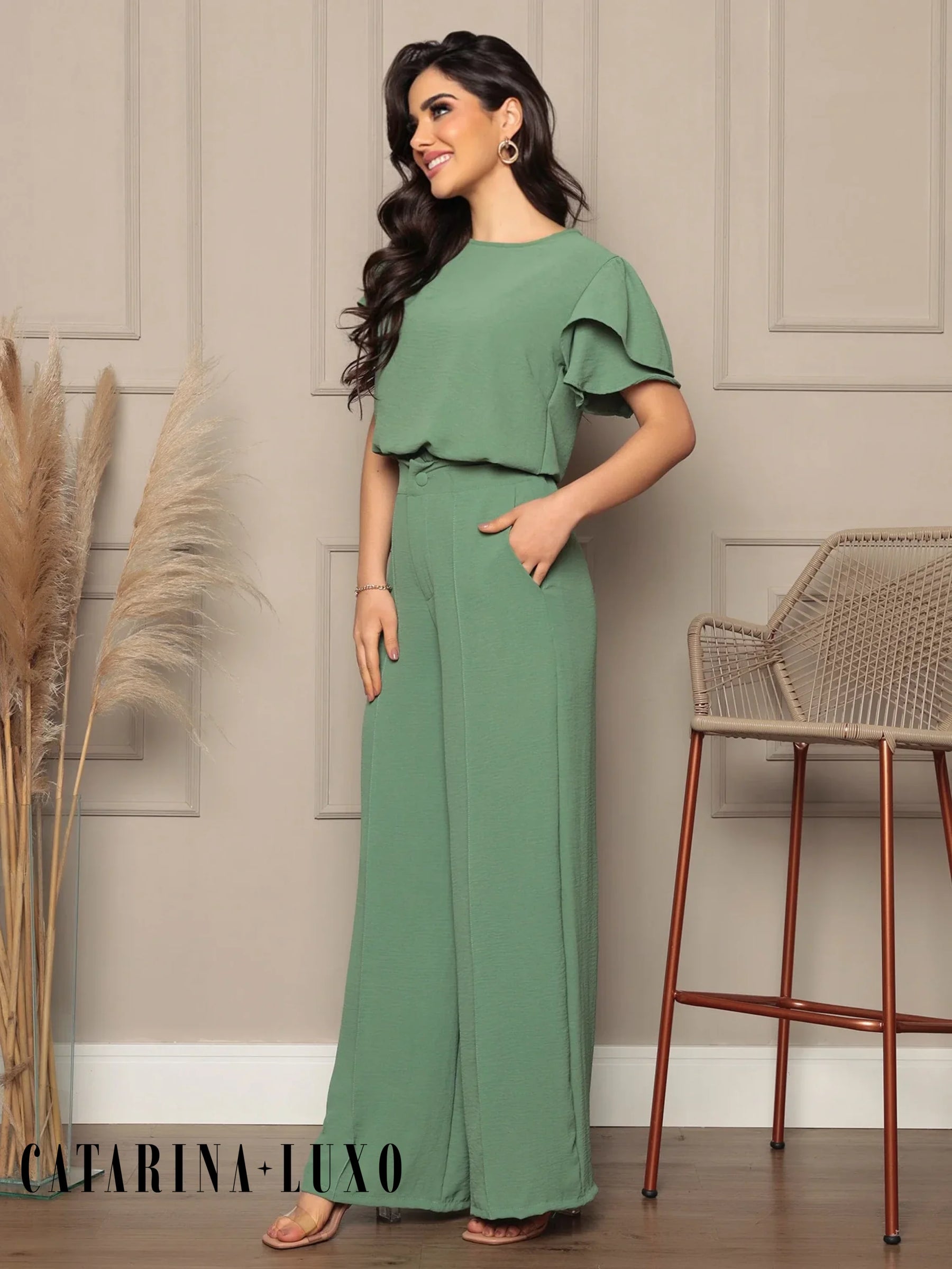 Conjunto Blusa Com Manga Em Camadas E Calça Pantalona Samanta