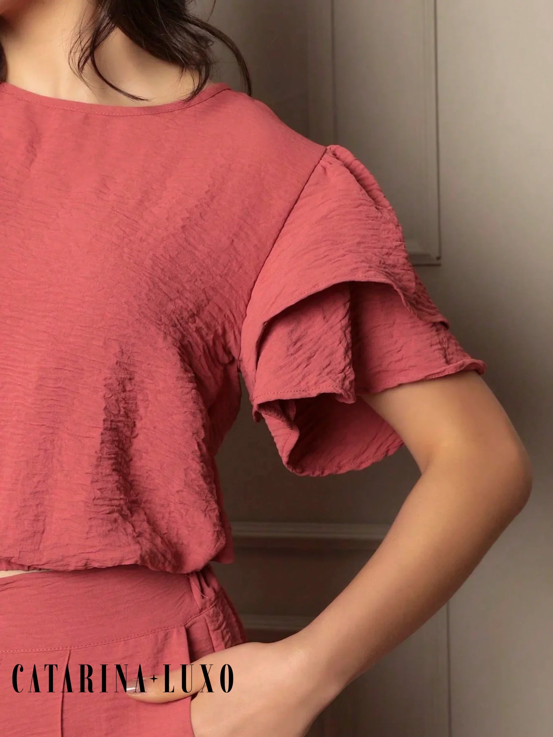 Conjunto Blusa Com Manga Em Camadas E Calça Pantalona Samanta