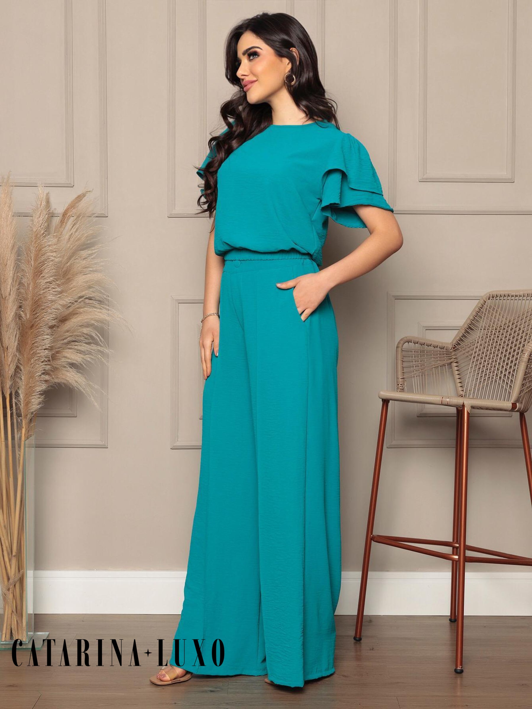 Conjunto Blusa Com Manga Em Camadas E Calça Pantalona Samanta