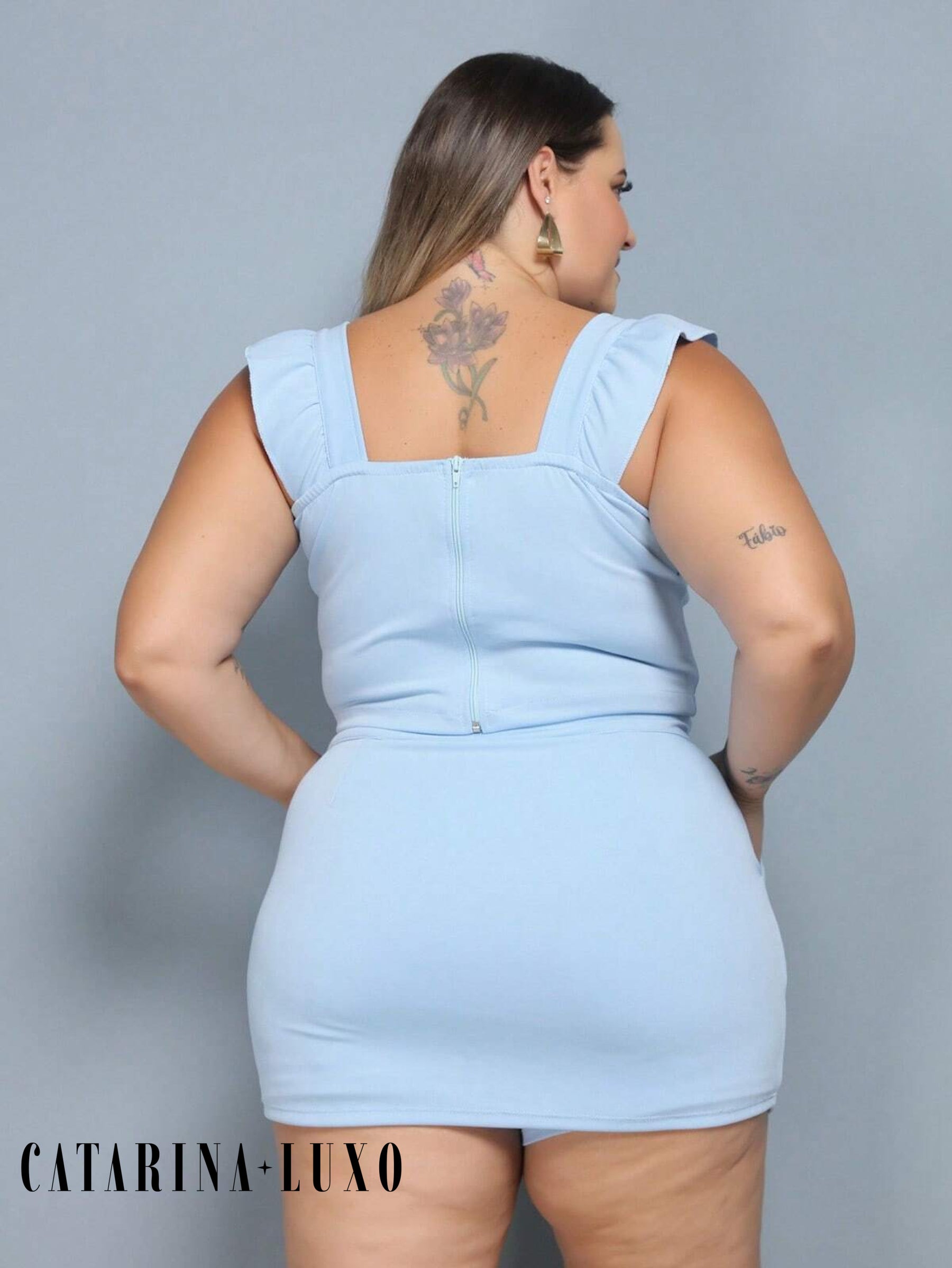Conjunto Blusa Sem Manga Com Babado E Short Saia Cinto De Amarração Monique