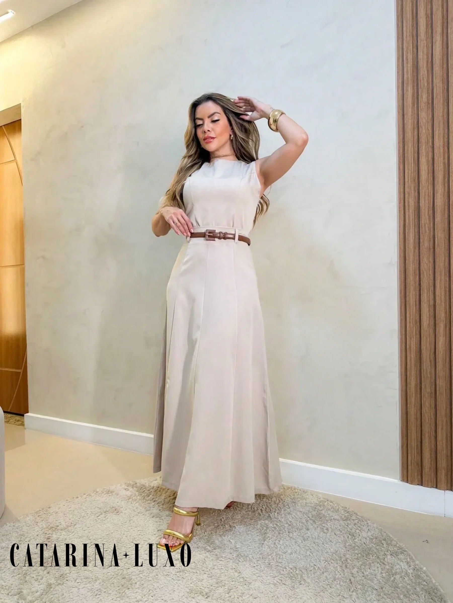 Conjunto Blusa Sem Manga E Saia Longa Com Cinto Renata