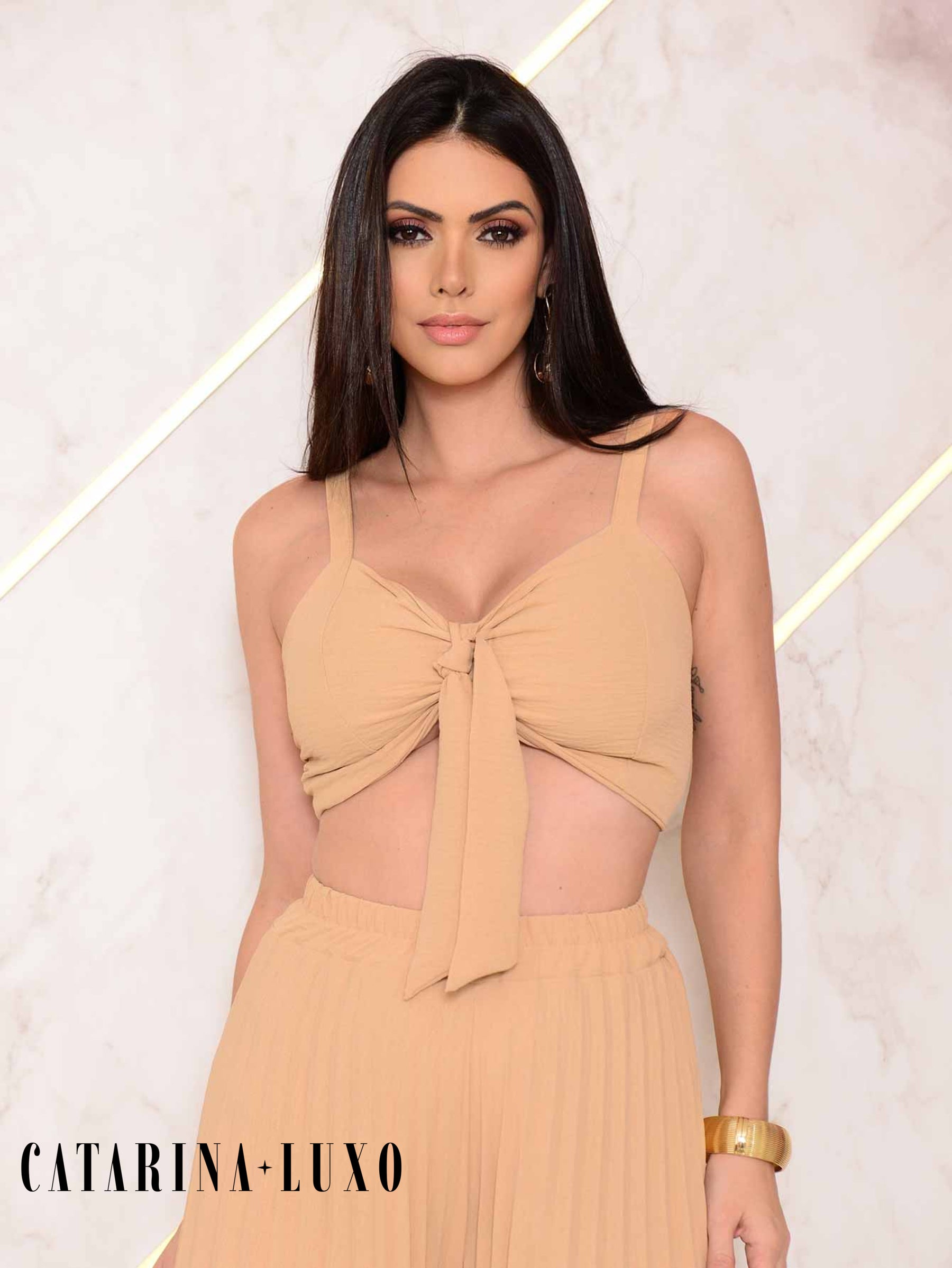 Conjunto Calça Pantalona Plissada E Cropped Top Maitê Conjuntos Femininos