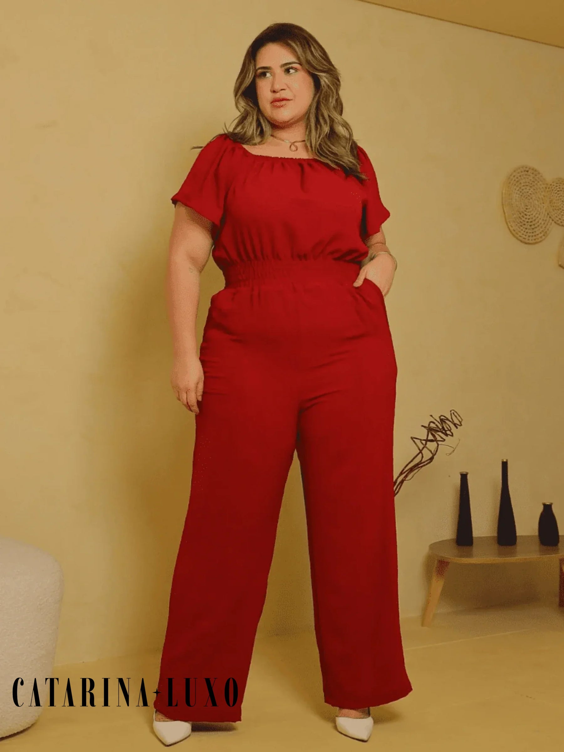 Macacão Perna Longa Com Gola Ombro Á Plus Size Kelly Marsala / M
