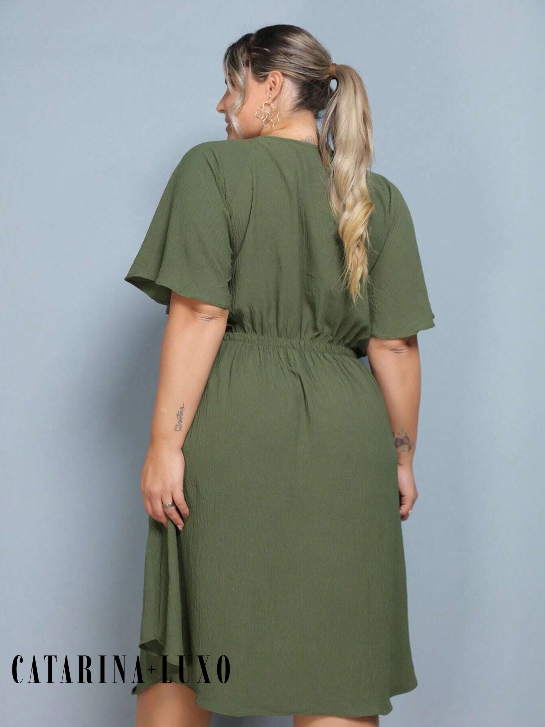 Vestido Com Manga Esvoaçante E Cinto De Amarração Bárbara