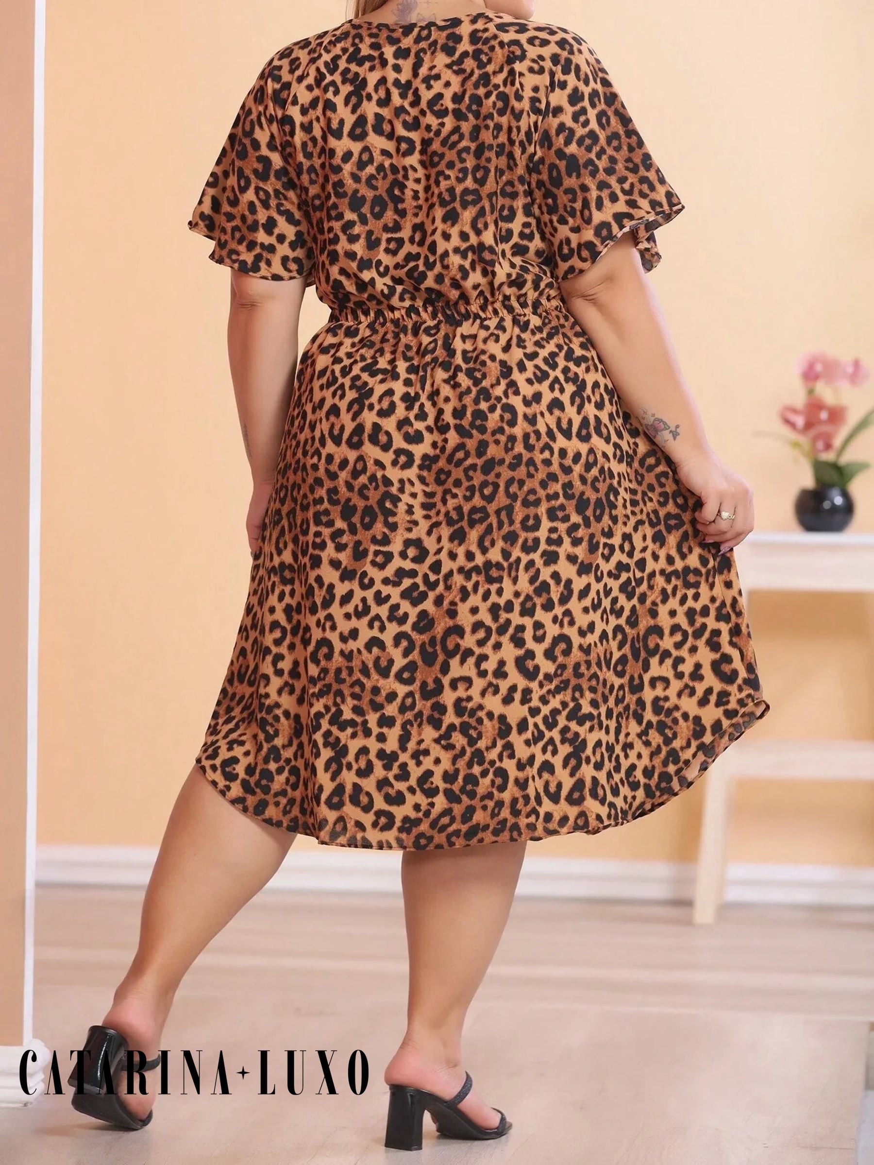 Vestido Com Manga Esvoaçante E Cinto De Amarração Bárbara
