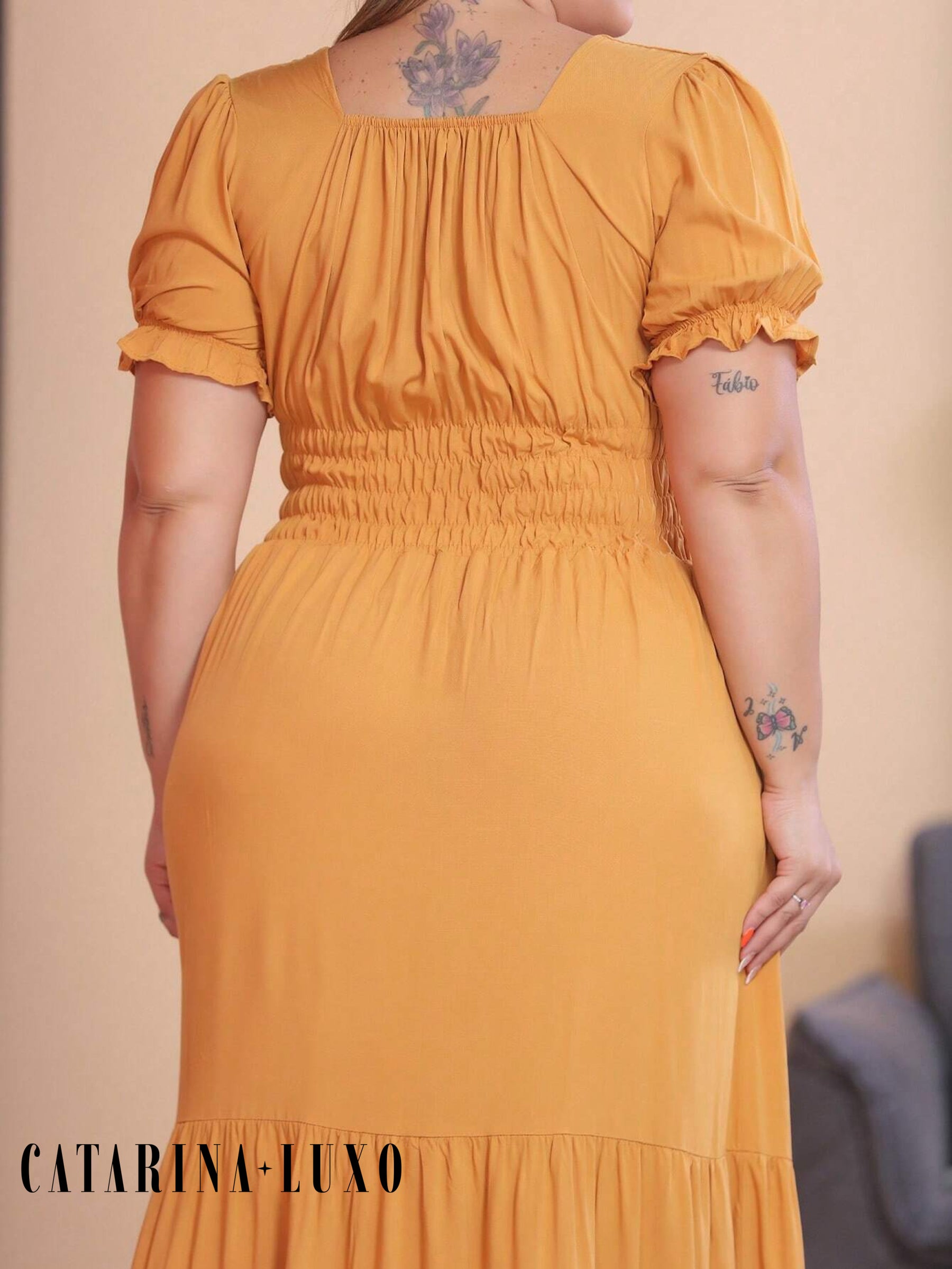 Vestido Longo Manga Bufante Com Babado Plus Size Taís
