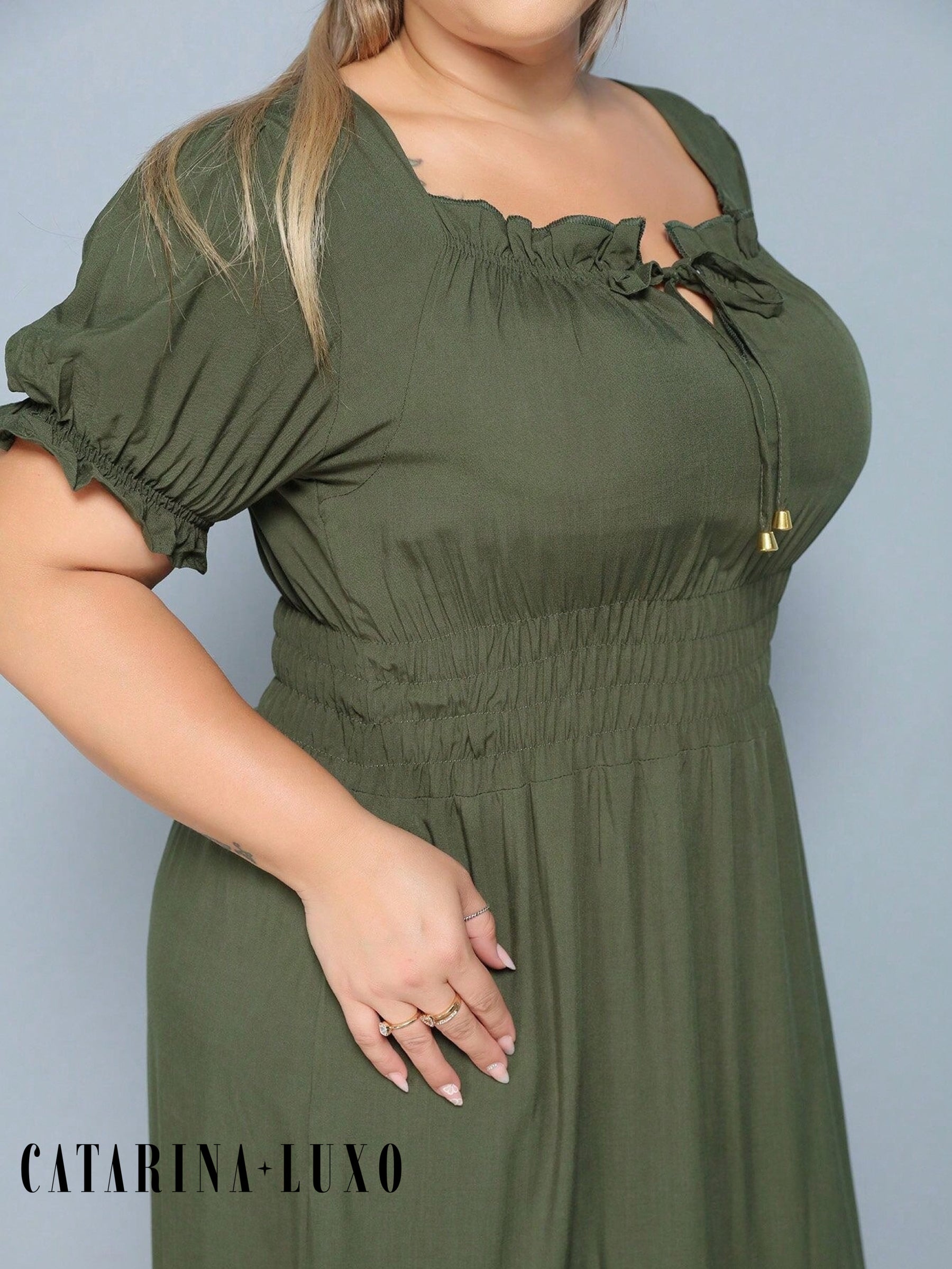 Vestido Longo Manga Bufante Com Babado Plus Size Taís