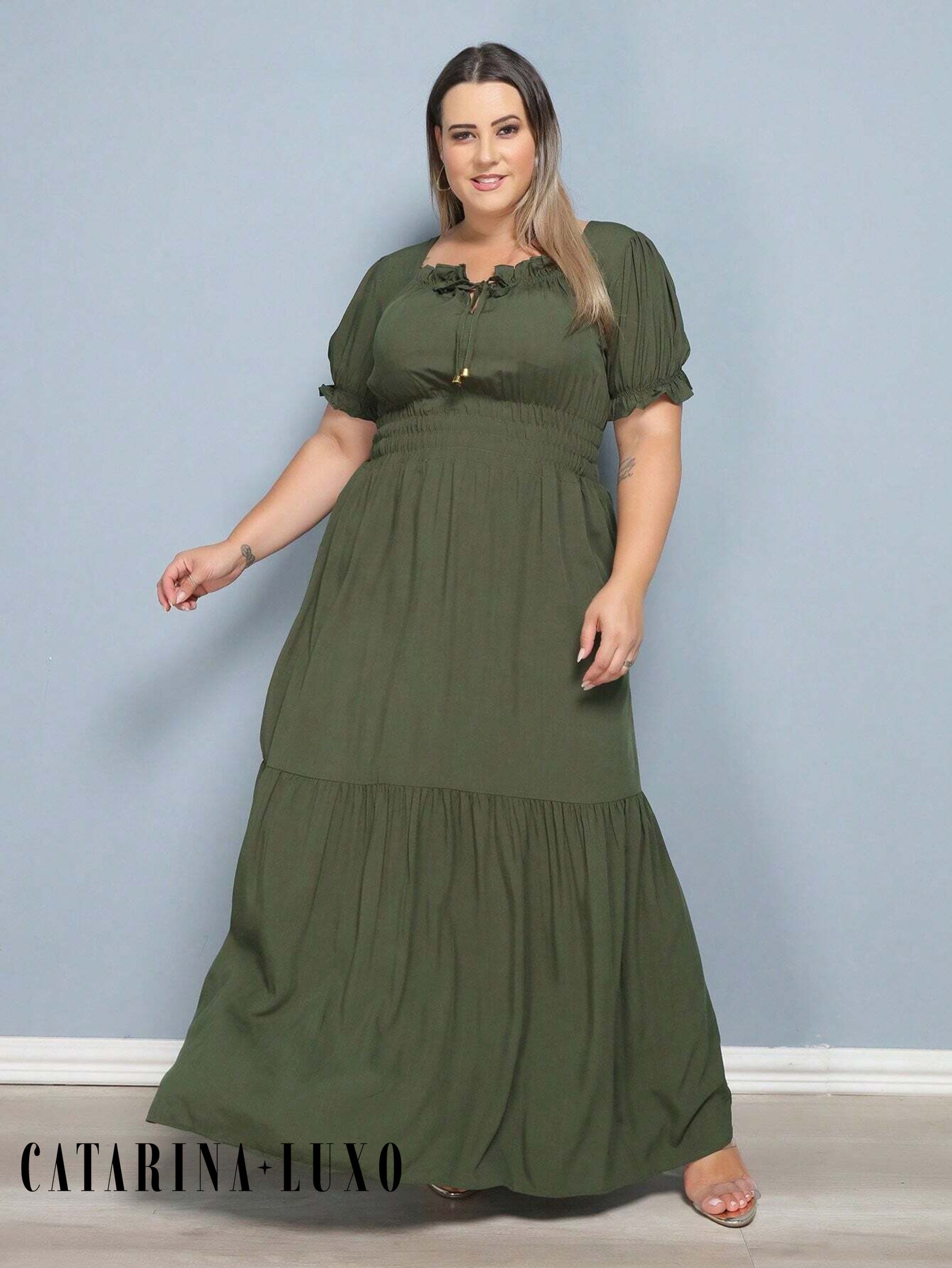 Vestido Longo Manga Bufante Com Babado Plus Size Taís