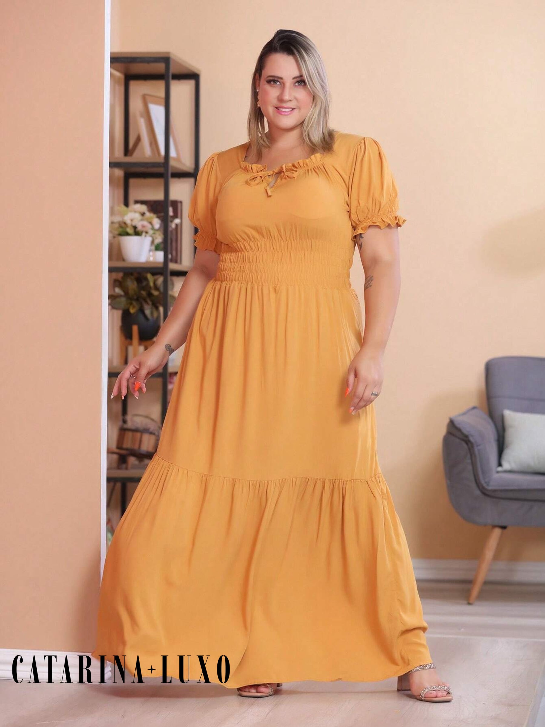 Vestido Longo Manga Bufante Com Babado Plus Size Taís