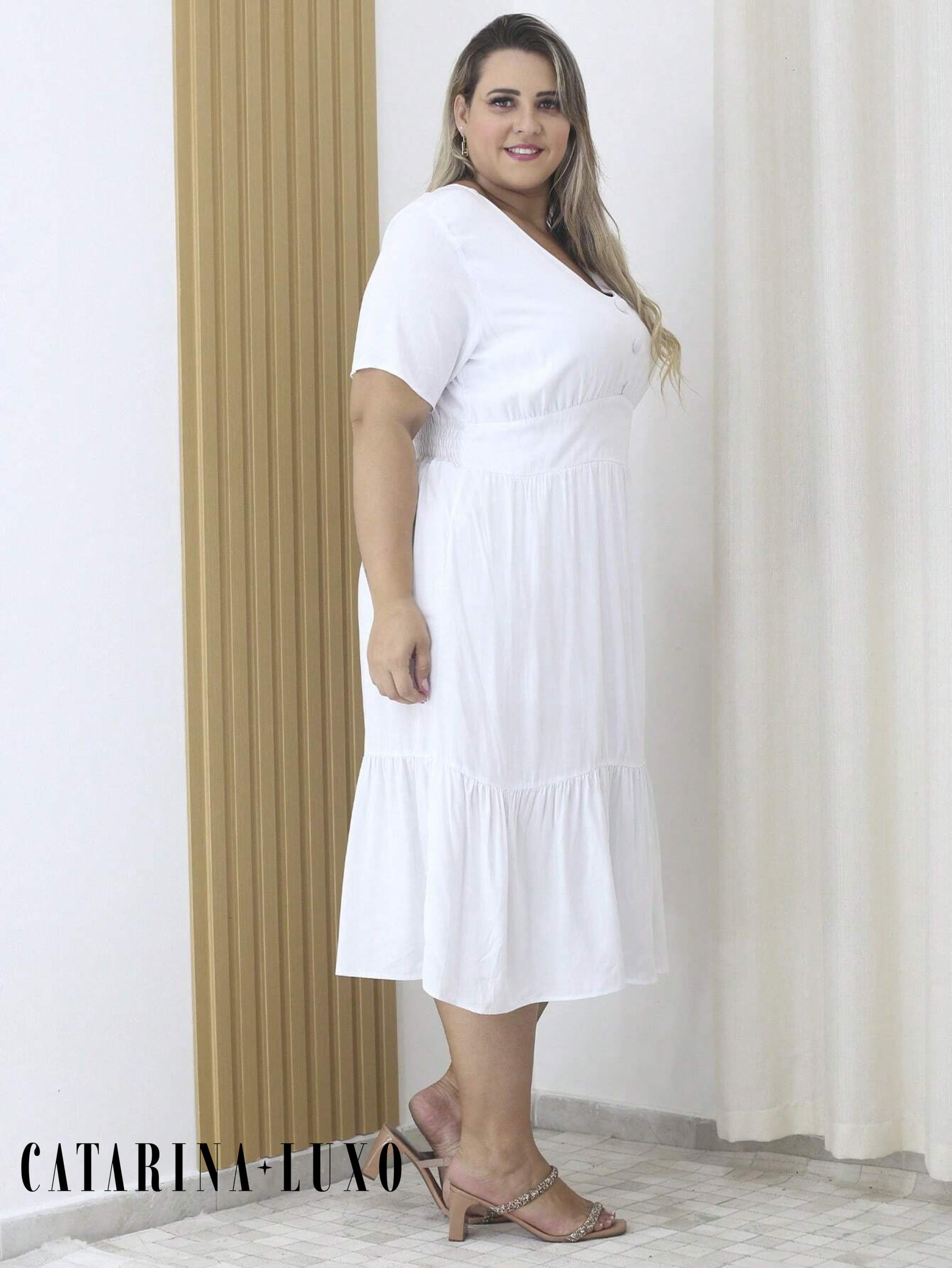 Vestido Midi Com Bainha E Botões Plus Size Samara
