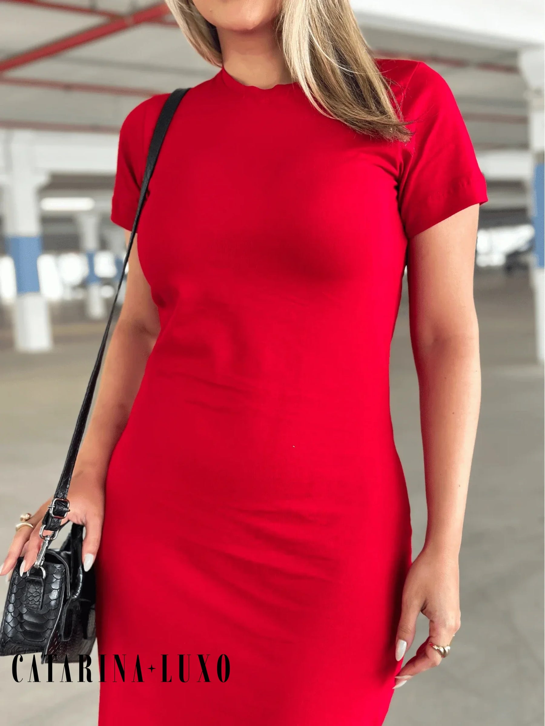 Vestido Midi Com Gola Redonda Bianca