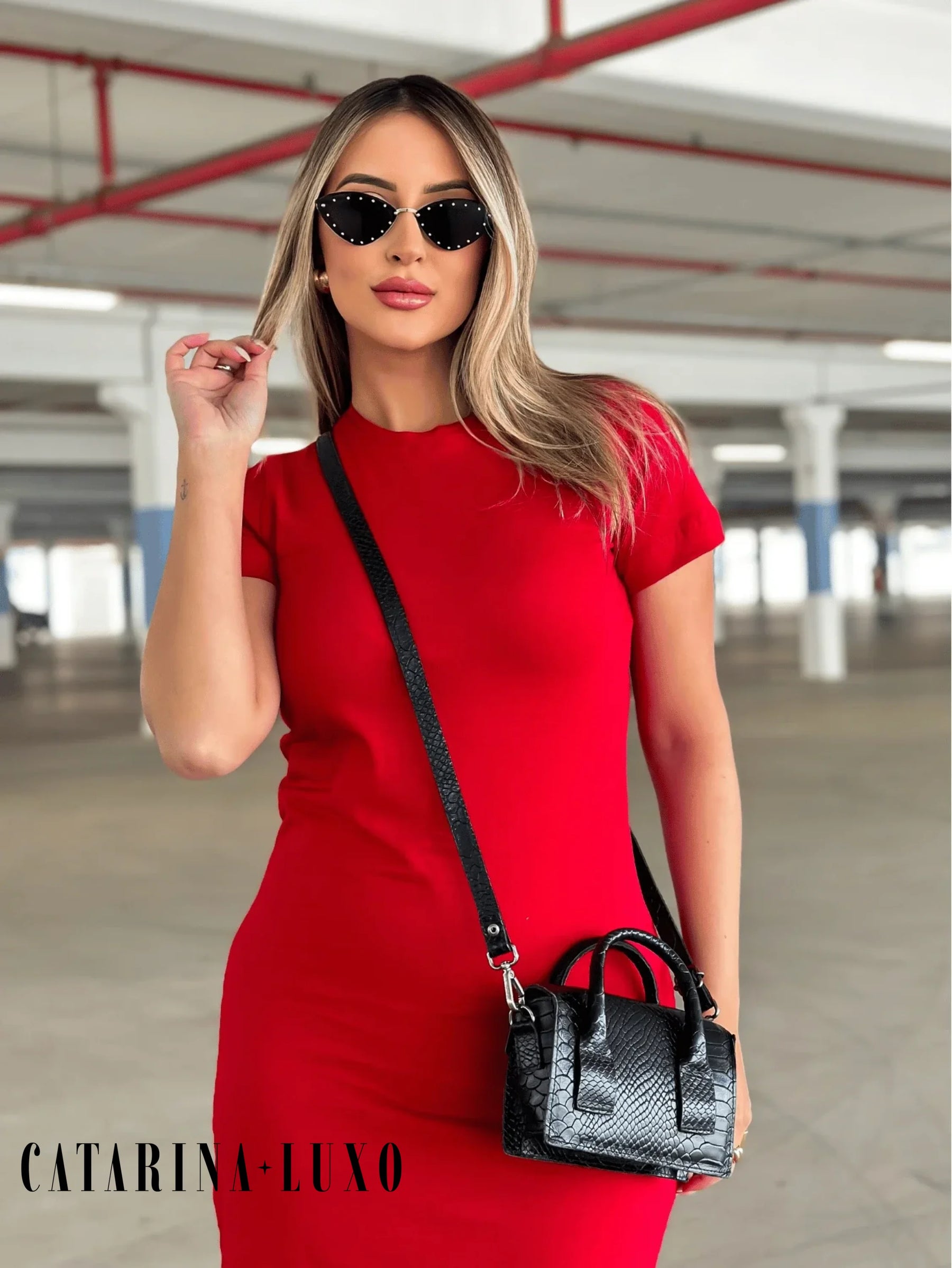 Vestido Midi Com Gola Redonda Bianca