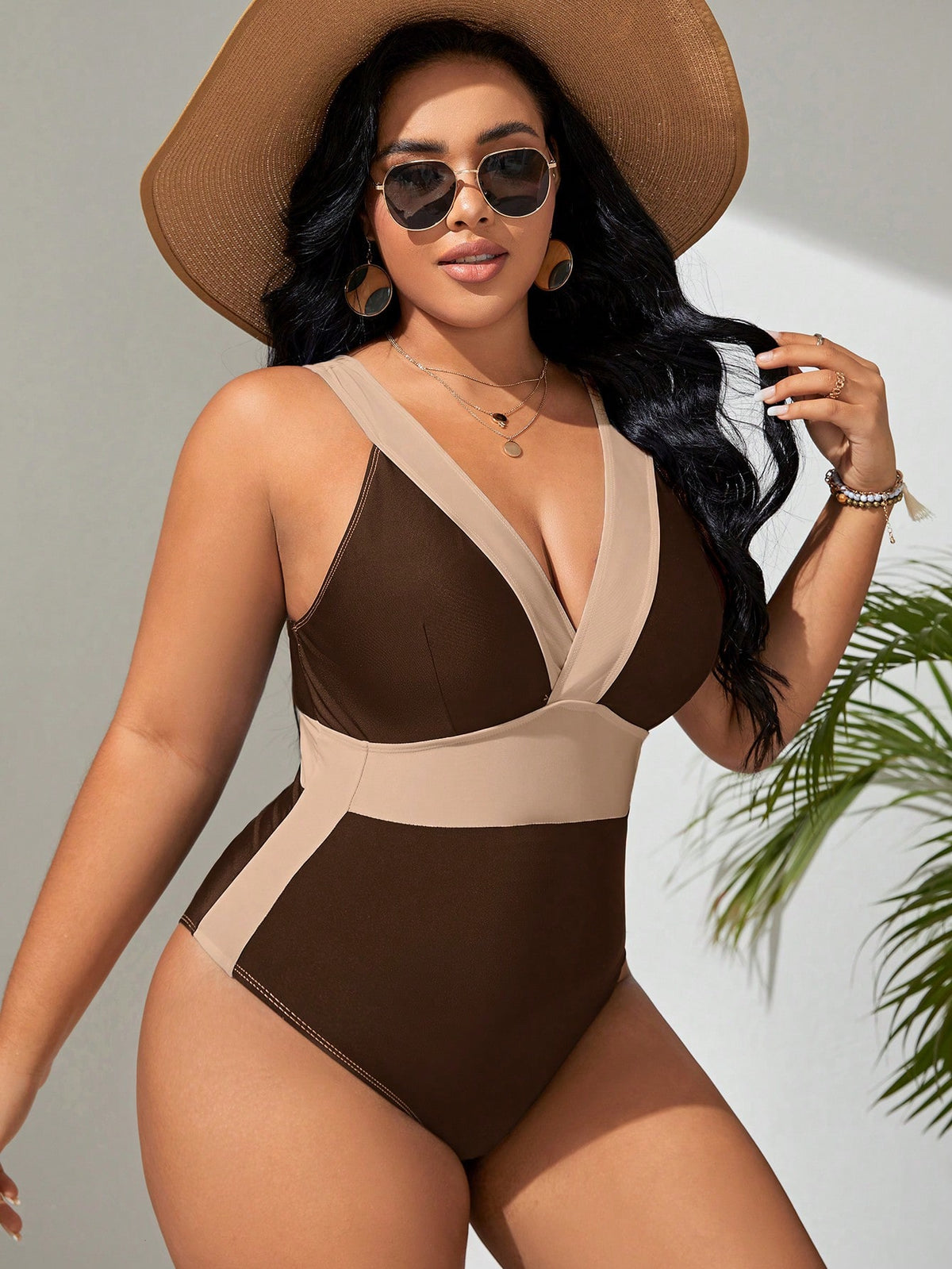 SHEIN Swim Curve Plus Bloco De Cores Gola de Mergulho Fato De Banho De Uma Peça