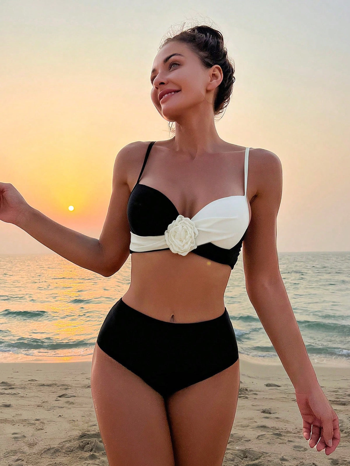 SHEIN Swim Conjunto de Maiô Bikini 3D Floral com Bloco de Cores de Praia de Verão