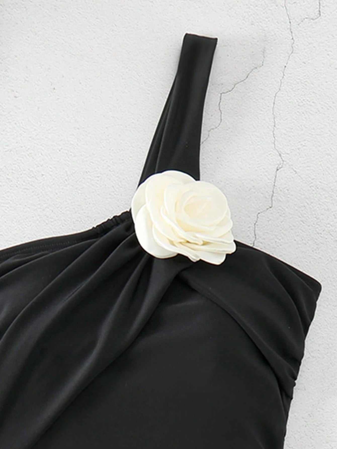 SHEIN Swim Maiô De Um Ombro Feminino Com Decoração De Flores Em 3d