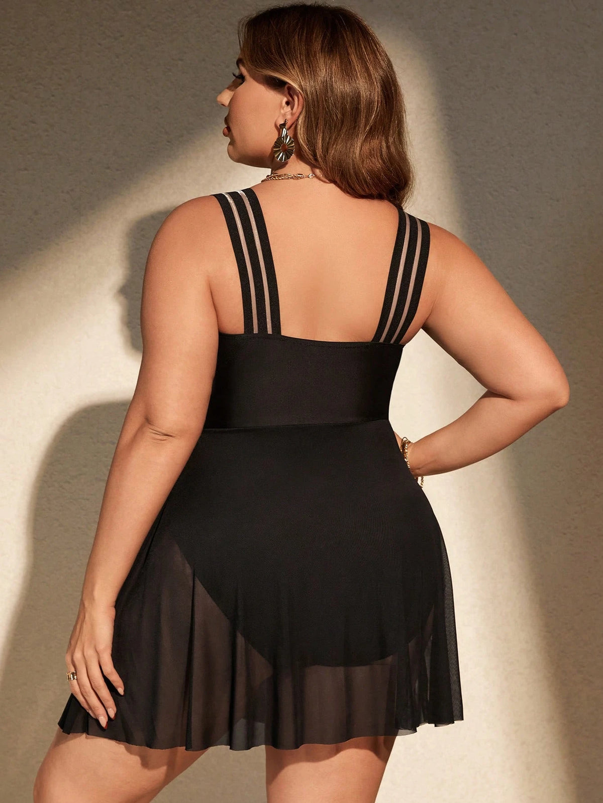 SHEIN Swim Curve Maiô de uma peça Plus Size para Praia com alça de camisole, Conjunto de 2 peças