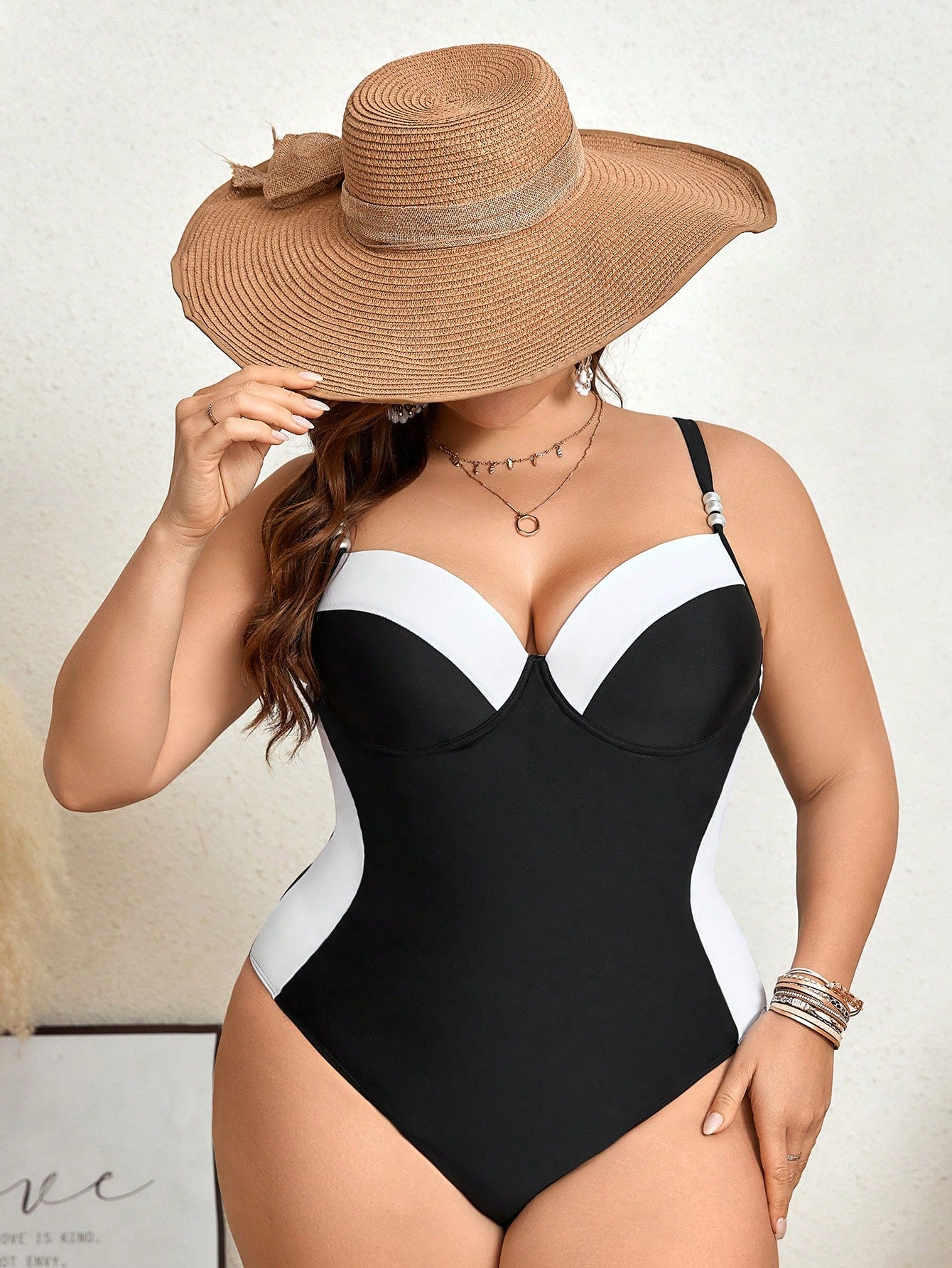 Swim Chiccia Maiô Plus Size com Bloco de Cores para Verão na Praia, Adequado para Férias na Praia e Natação