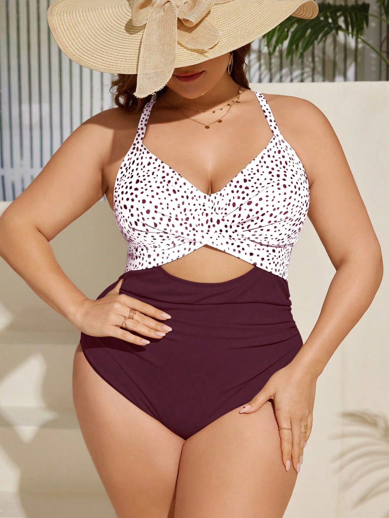 SHEIN Swim Curve Maiô Elegante e Sexy com Twist e Recorte, Plus Size, Adequado para Férias de Verão