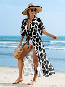 Swim Lushoire Quimono estilo praia com estampa de vaca, mangas murciélago e cinto de amarração na cintura para as férias de verão.