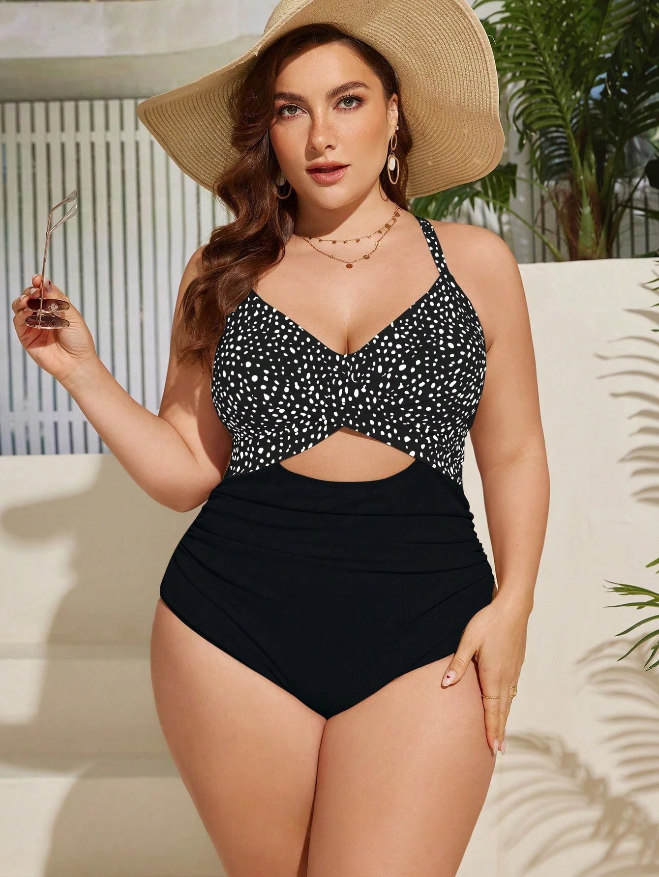 SHEIN Swim Curve Maiô Elegante e Sexy com Twist e Recorte, Plus Size, Adequado para Férias de Verão