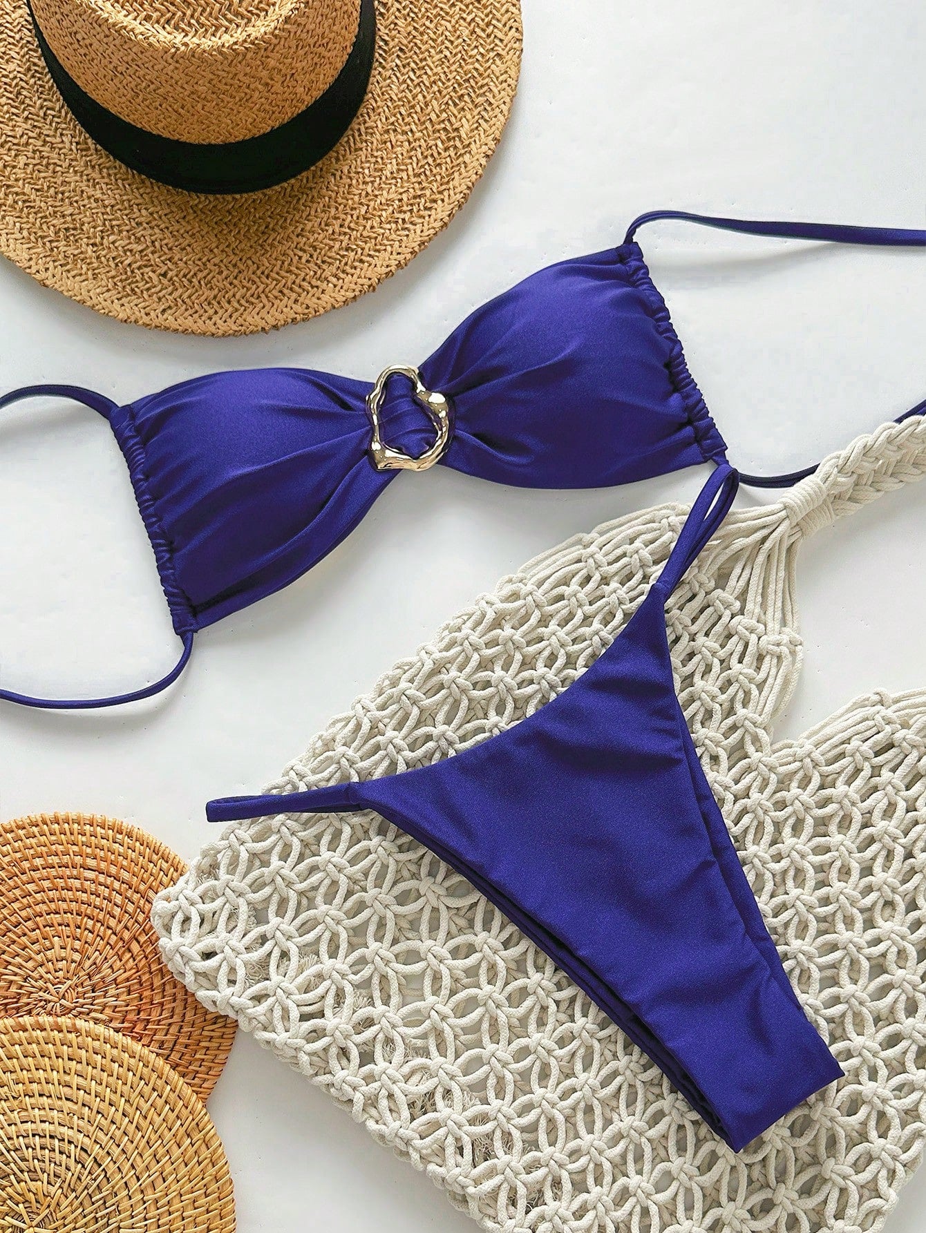 SHEIN Swim Conjunto de Maiô Bikini Feminino Strapless de Verão Solid Color com Amarração e Decoração Metálica, Sexy