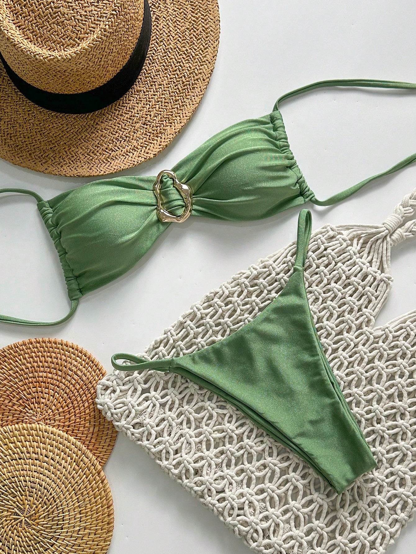 SHEIN Swim Conjunto de Maiô Bikini Feminino Strapless de Verão Solid Color com Amarração e Decoração Metálica, Sexy