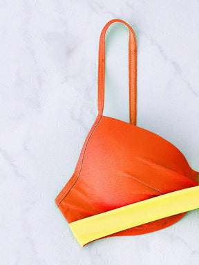 SHEIN Swim Conjunto de Bikini feminino com detalhe transversal em blocos de cores para o verão na praia
