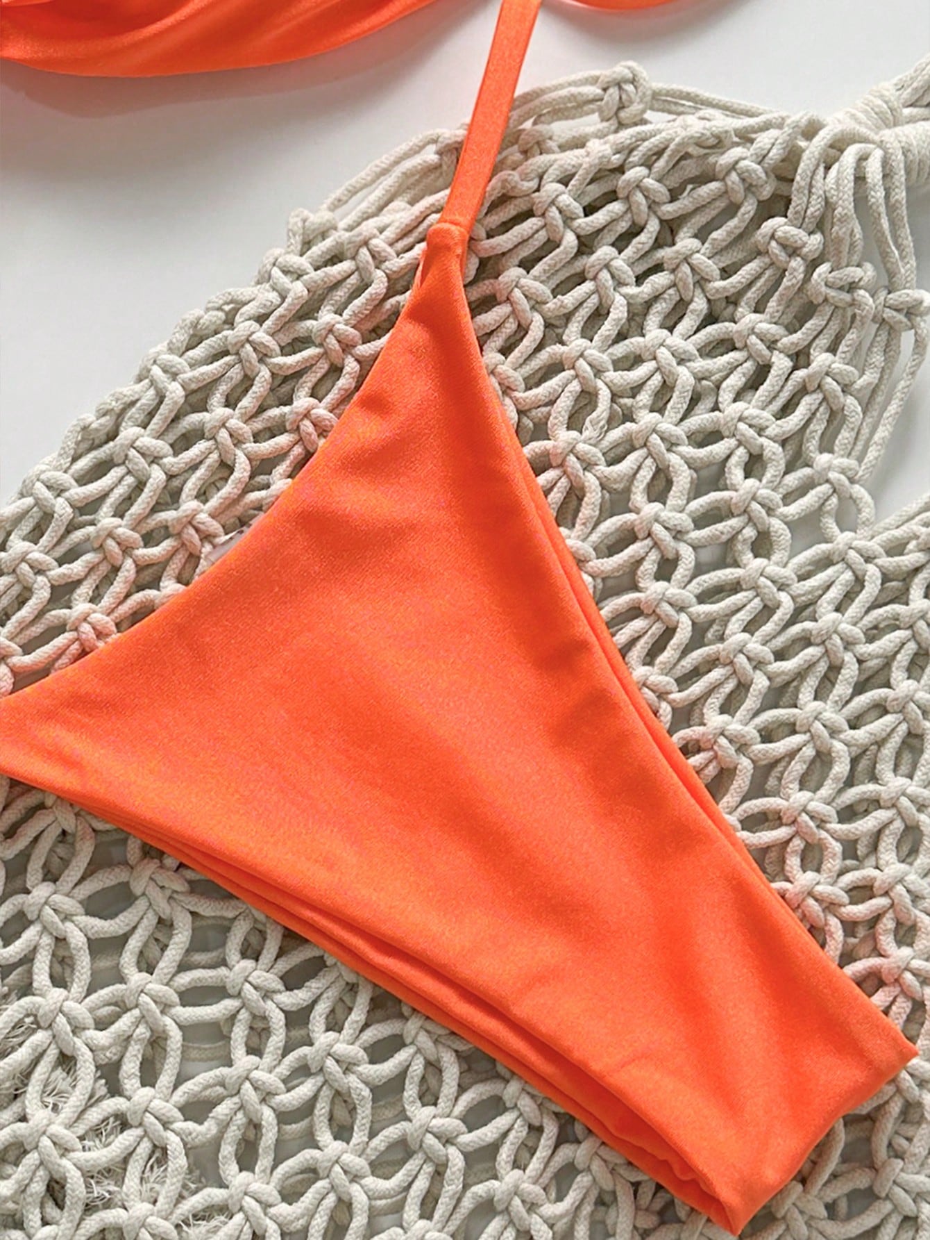 SHEIN Swim Conjunto de Maiô Bikini Feminino Strapless de Verão Solid Color com Amarração e Decoração Metálica, Sexy