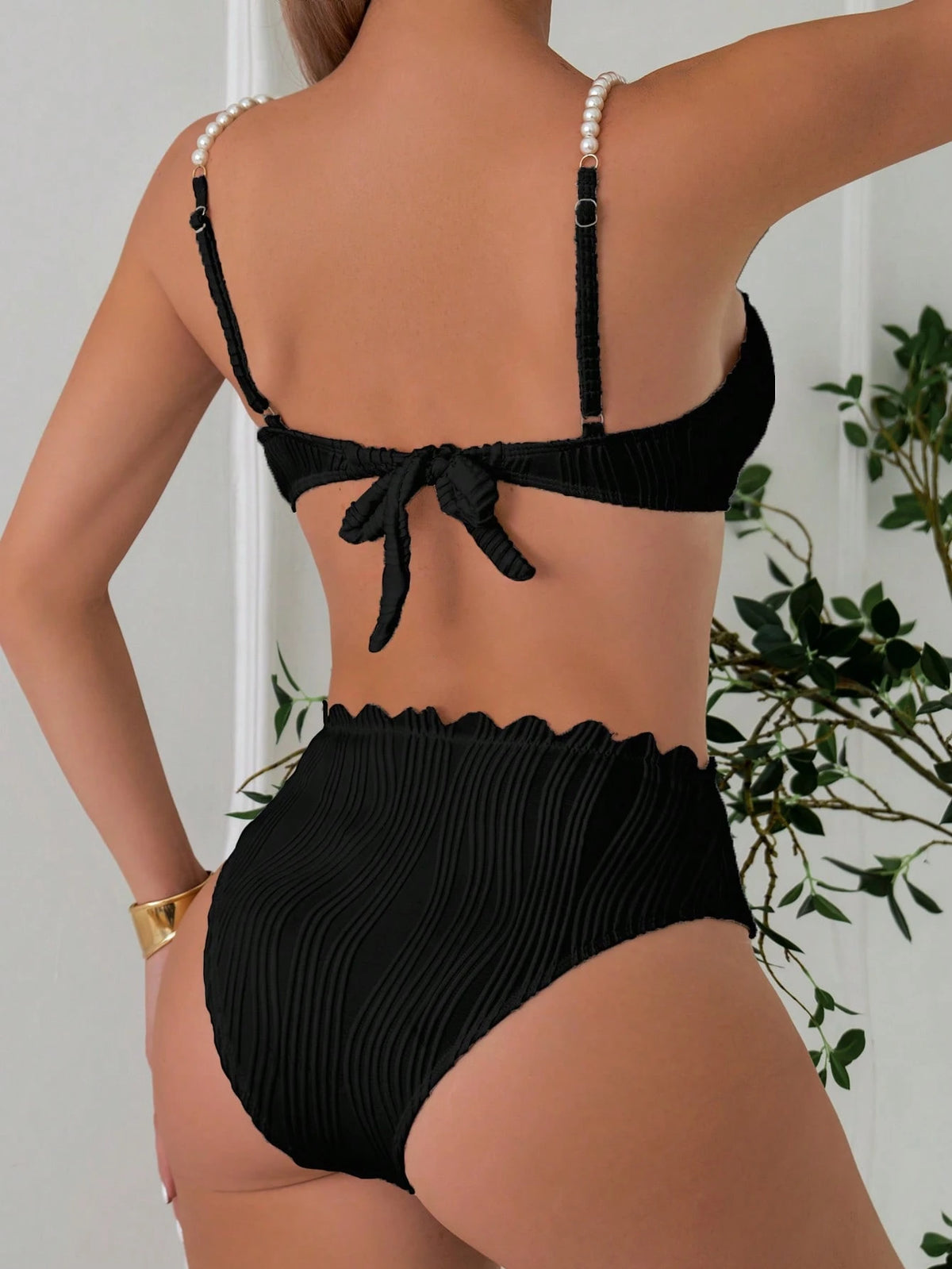 Conjunto de Maiô Bikini Sexy Feminino para o Verão na Praia com tiras de ombro decoradas com pérolas falsas