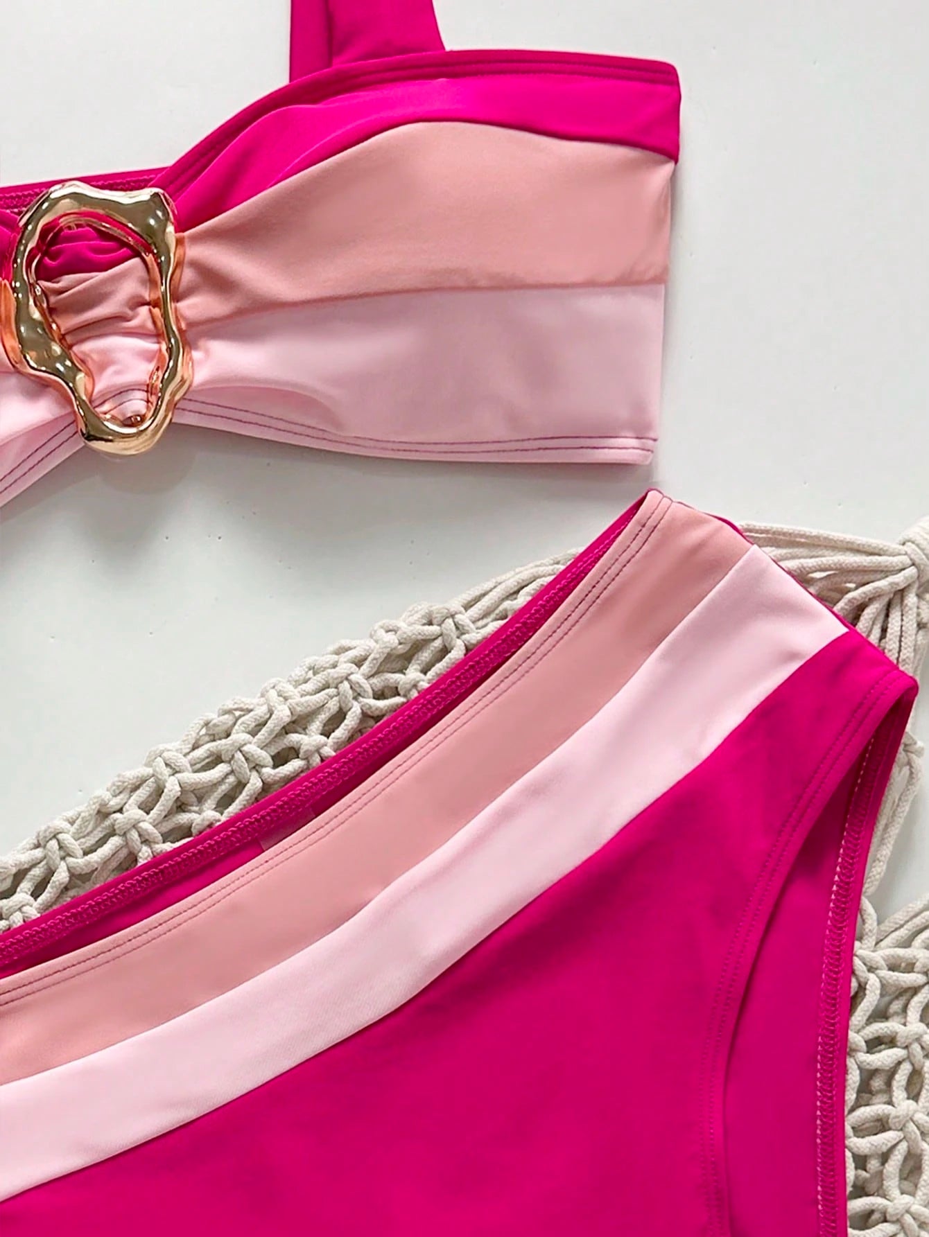 Swim Lushoire Novo Maiô Bikini Fashionista Sexy Recortado Colorido, Conjunto de Maiô de Cintura Alta, Maiô Retrátil Charmoso de Verão