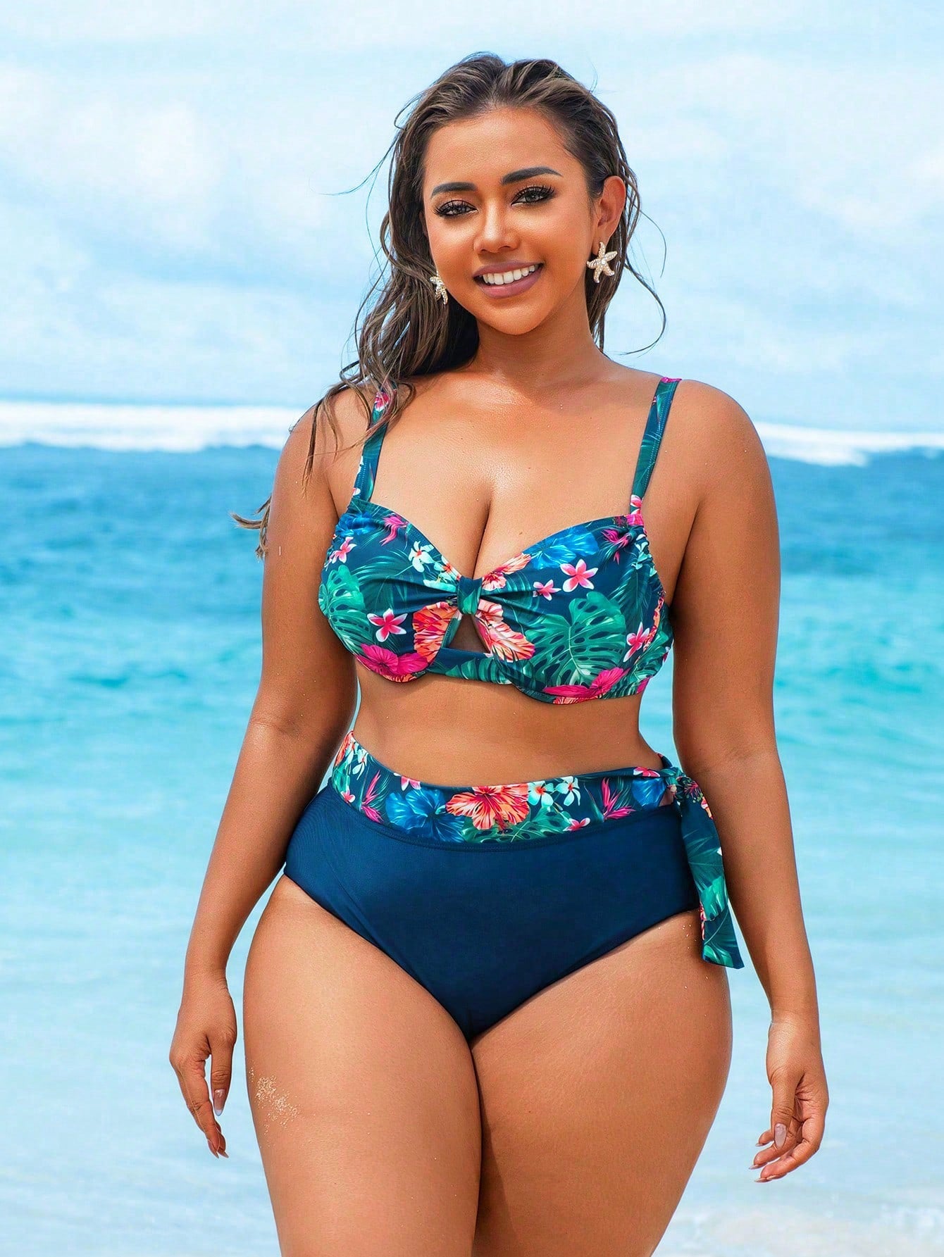 Swim Lushoire Conjunto com 2 Peças Estampa de Planta Tropical Aleatória para Mulheres Plus Size, Top Assimétrica com Babado e Maiô Bikini Triângulo de Cintura Alta, Traje de Banho Simples para Férias e Uso Diário
