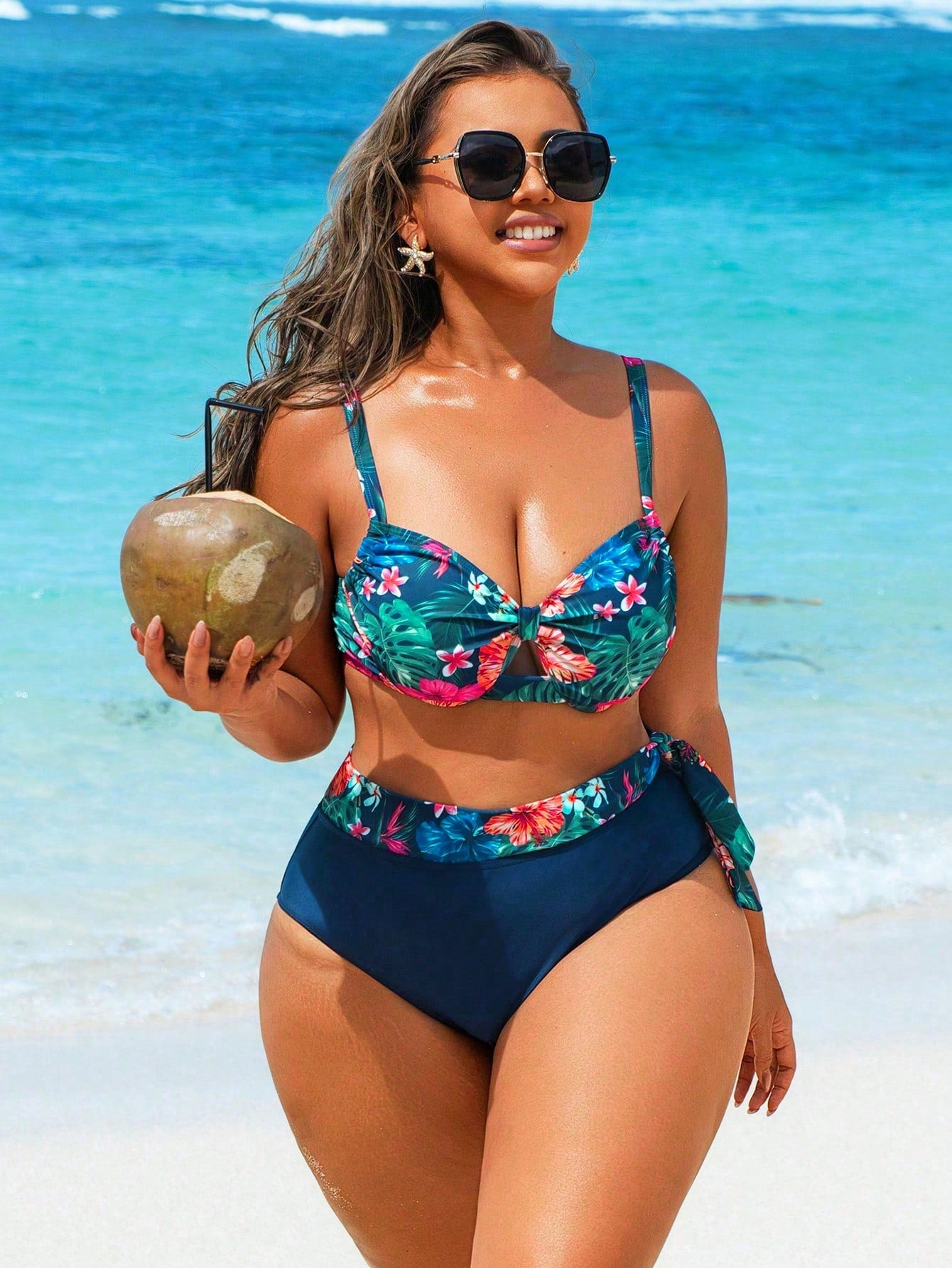 Swim Lushoire Conjunto com 2 Peças Estampa de Planta Tropical Aleatória para Mulheres Plus Size, Top Assimétrica com Babado e Maiô Bikini Triângulo de Cintura Alta, Traje de Banho Simples para Férias e Uso Diário