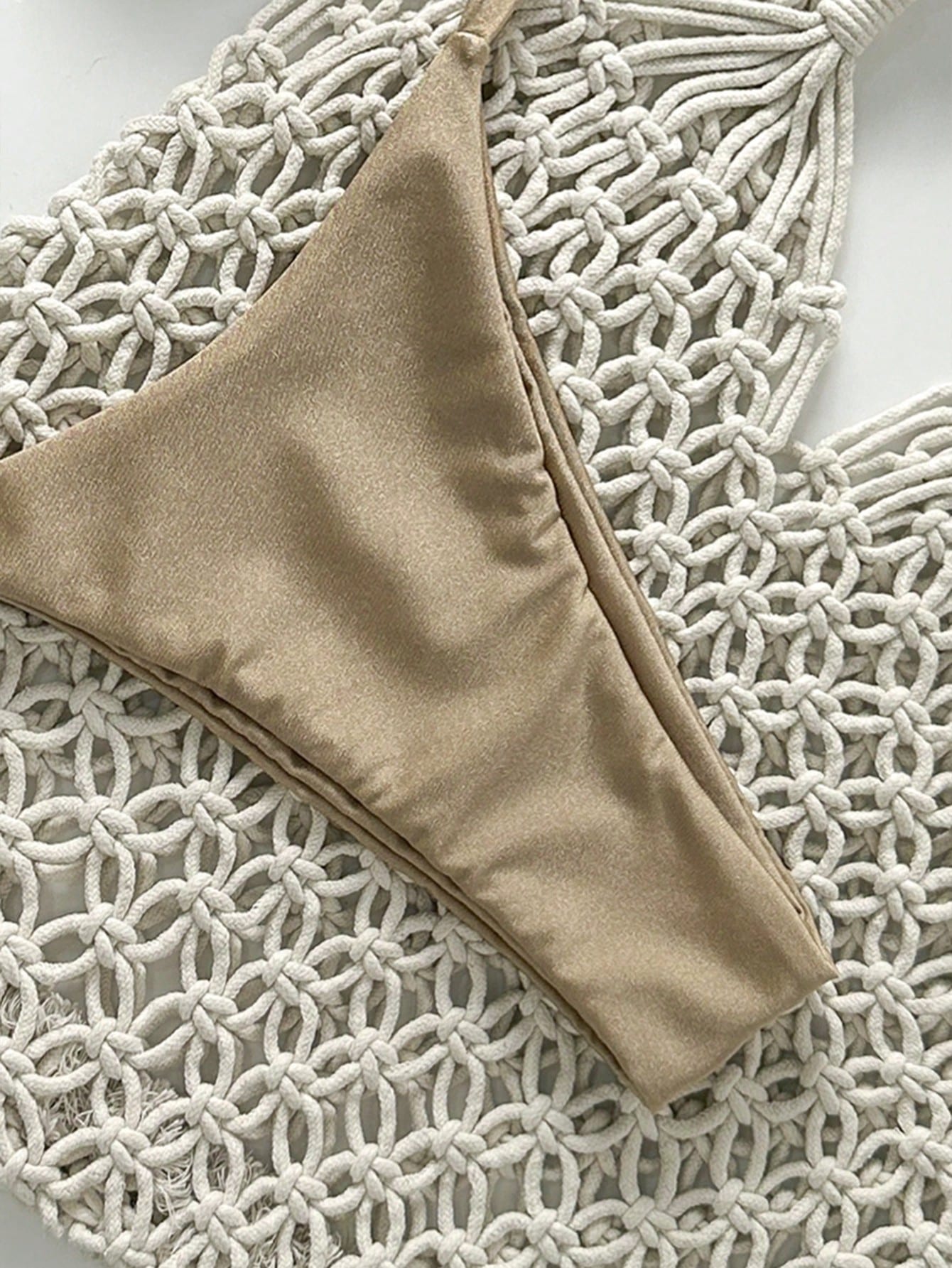 SHEIN Swim Conjunto de Maiô Bikini Feminino Strapless de Verão Solid Color com Amarração e Decoração Metálica, Sexy